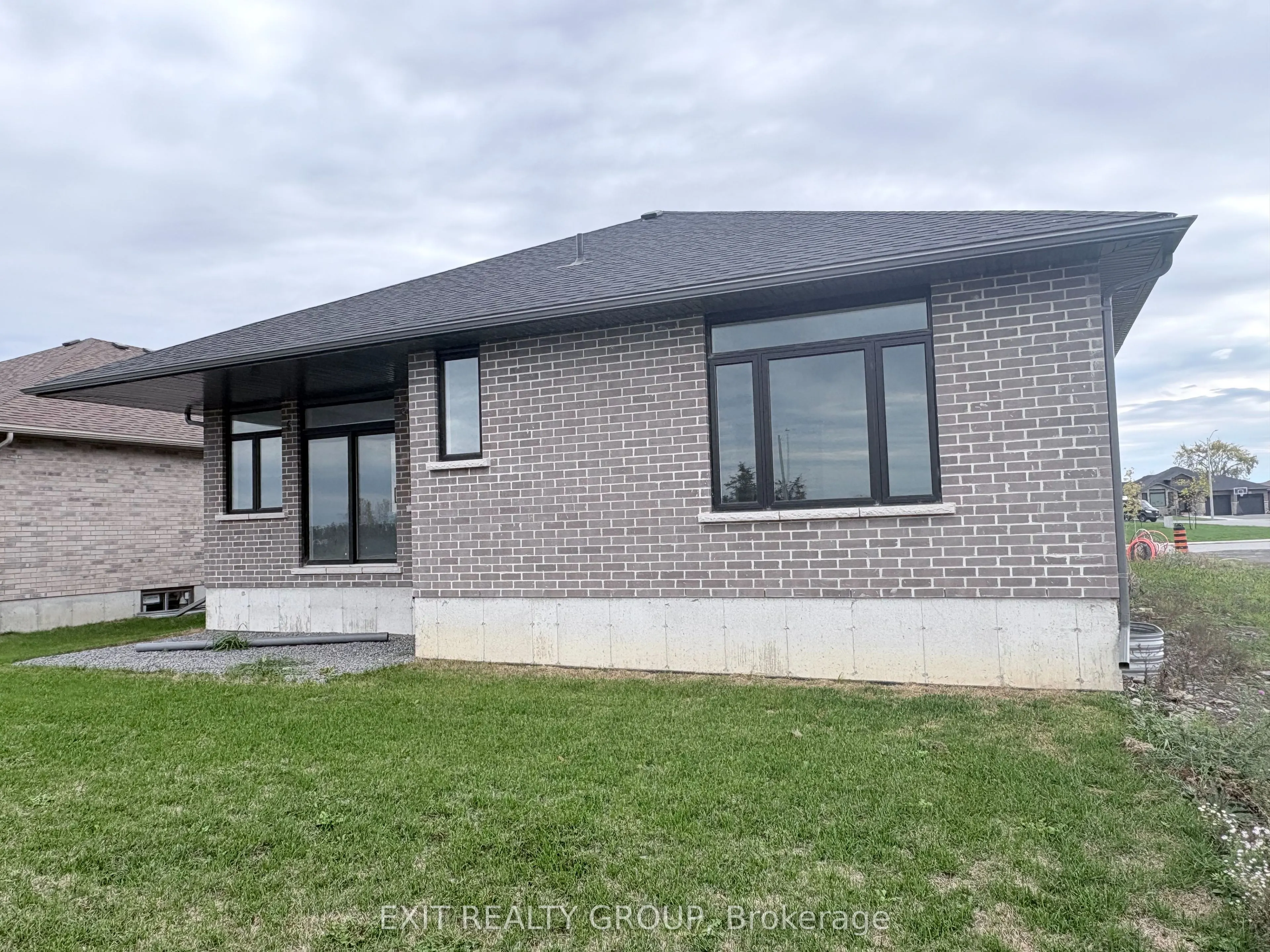 27 Sulmon Street