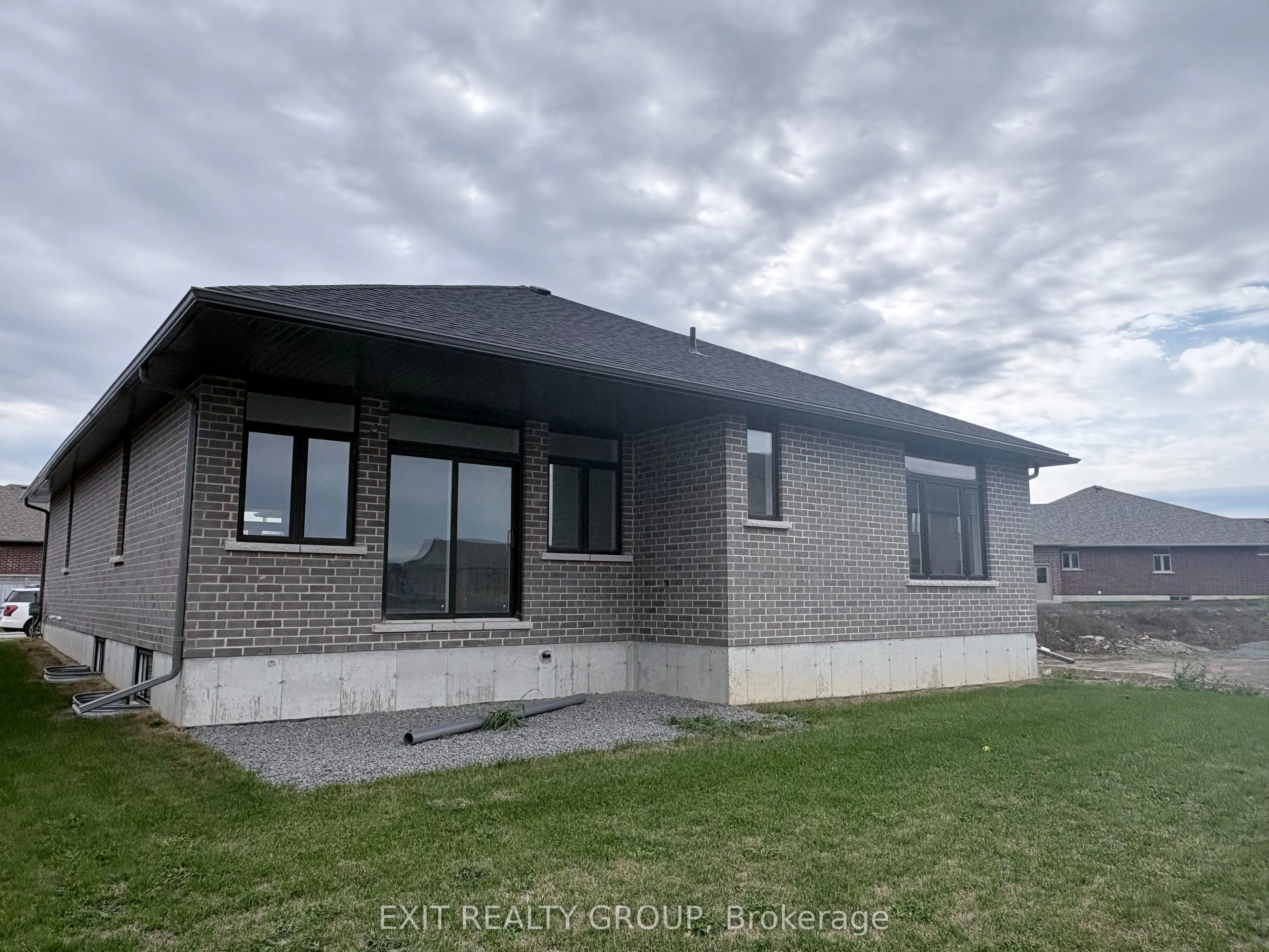 27 Sulmon Street