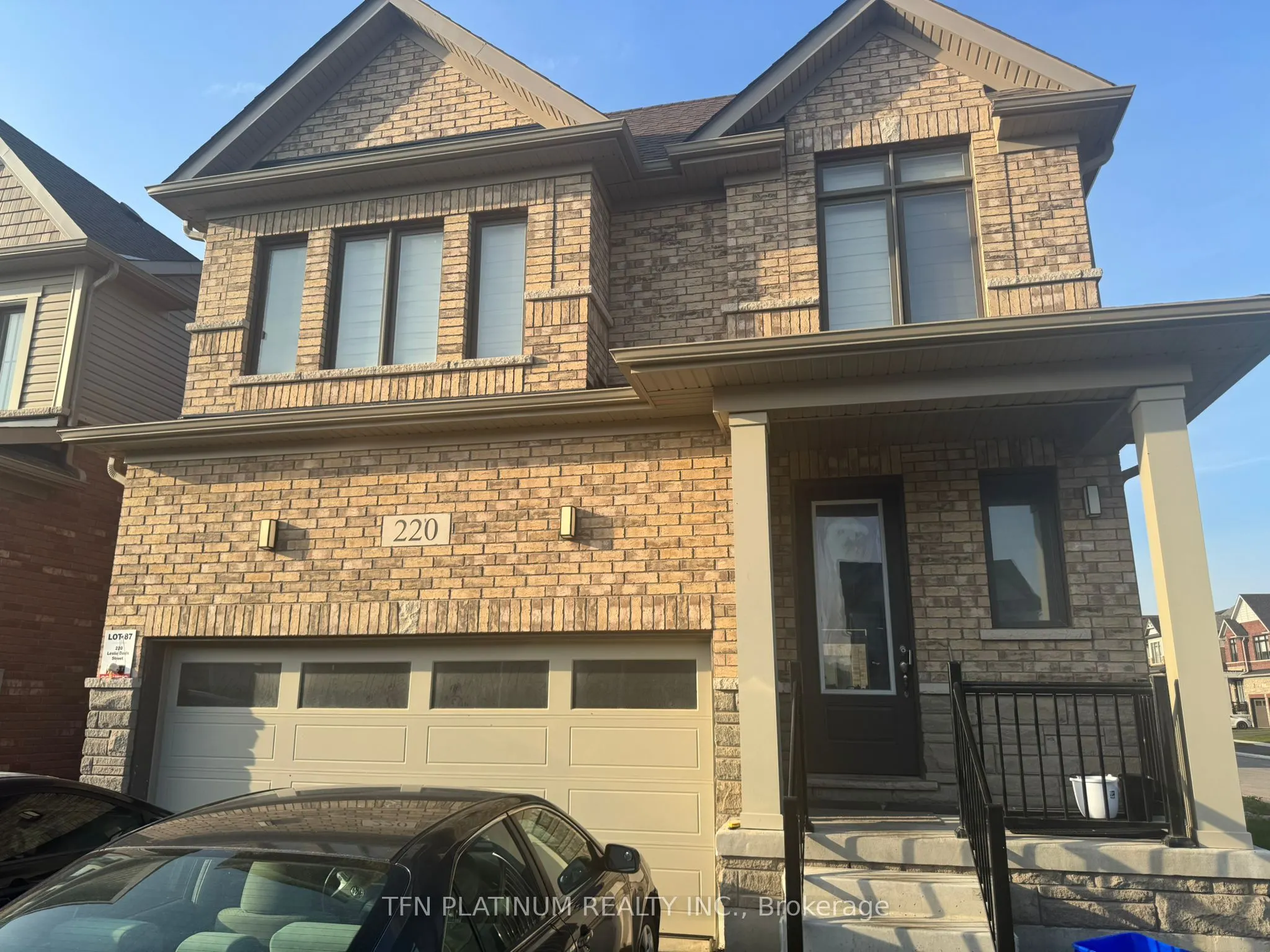 220 Leslie Davis Street