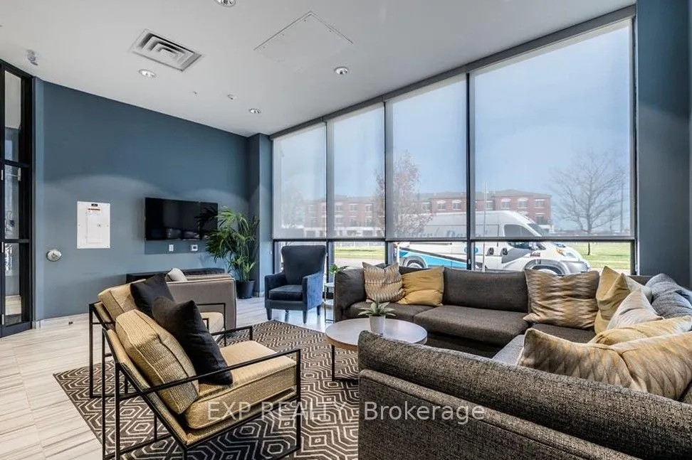 195 Commonwealth Street, #103