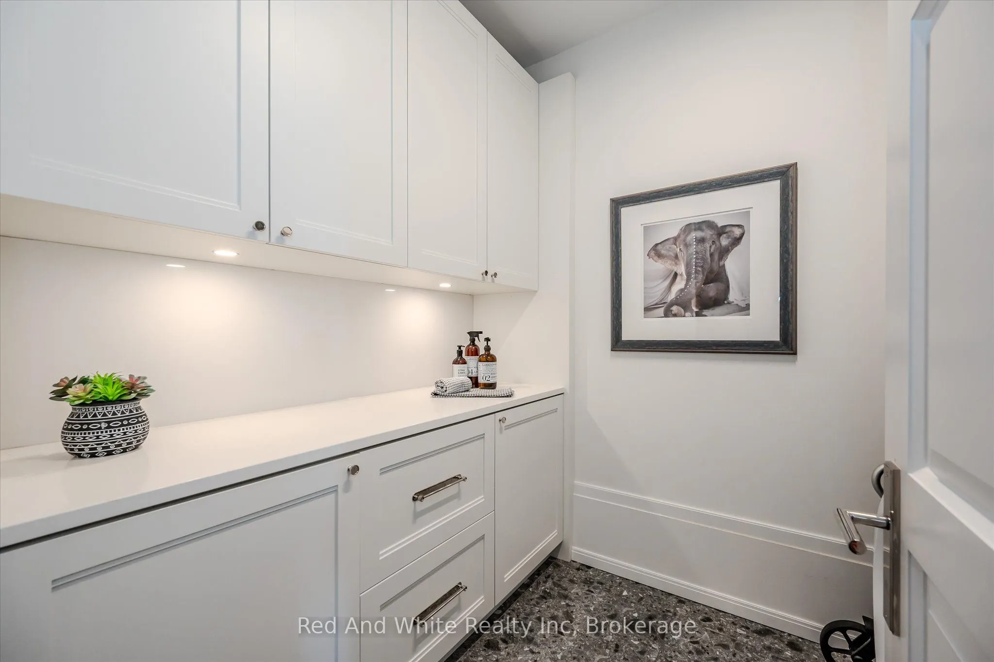 19 GUELPH Avenue, #308