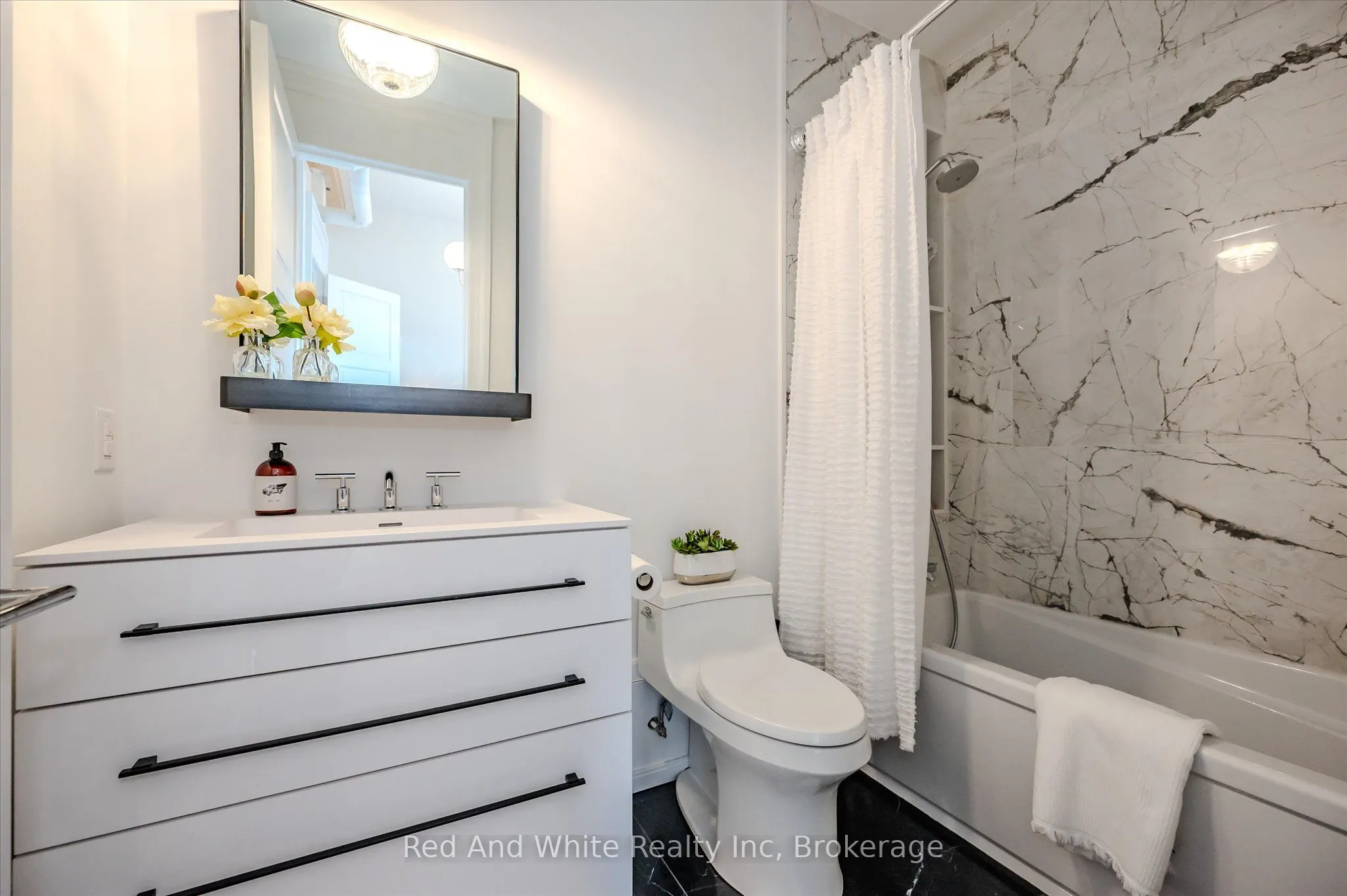 19 GUELPH Avenue, #308