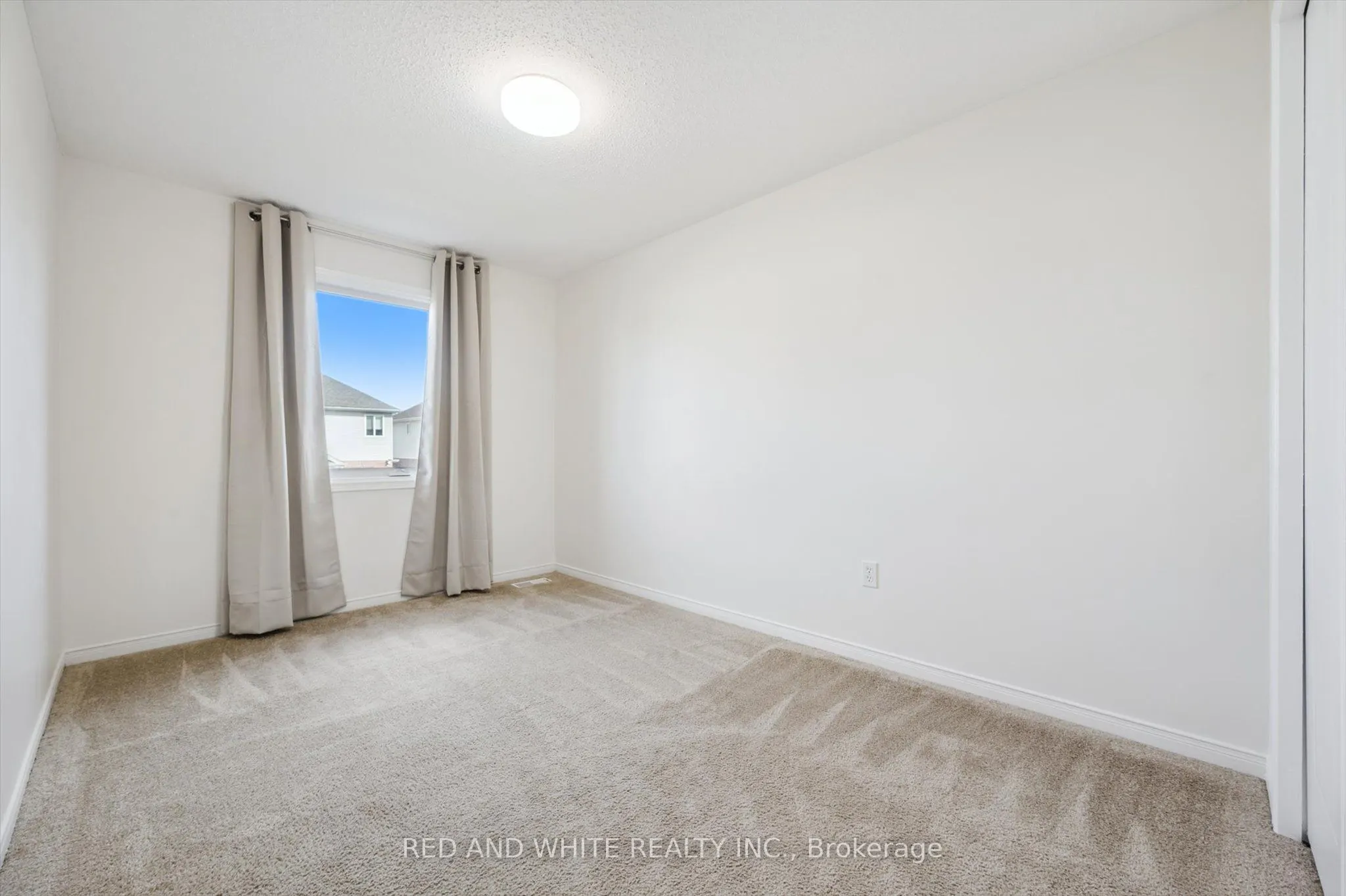 151 Clairfields Drive E, #3