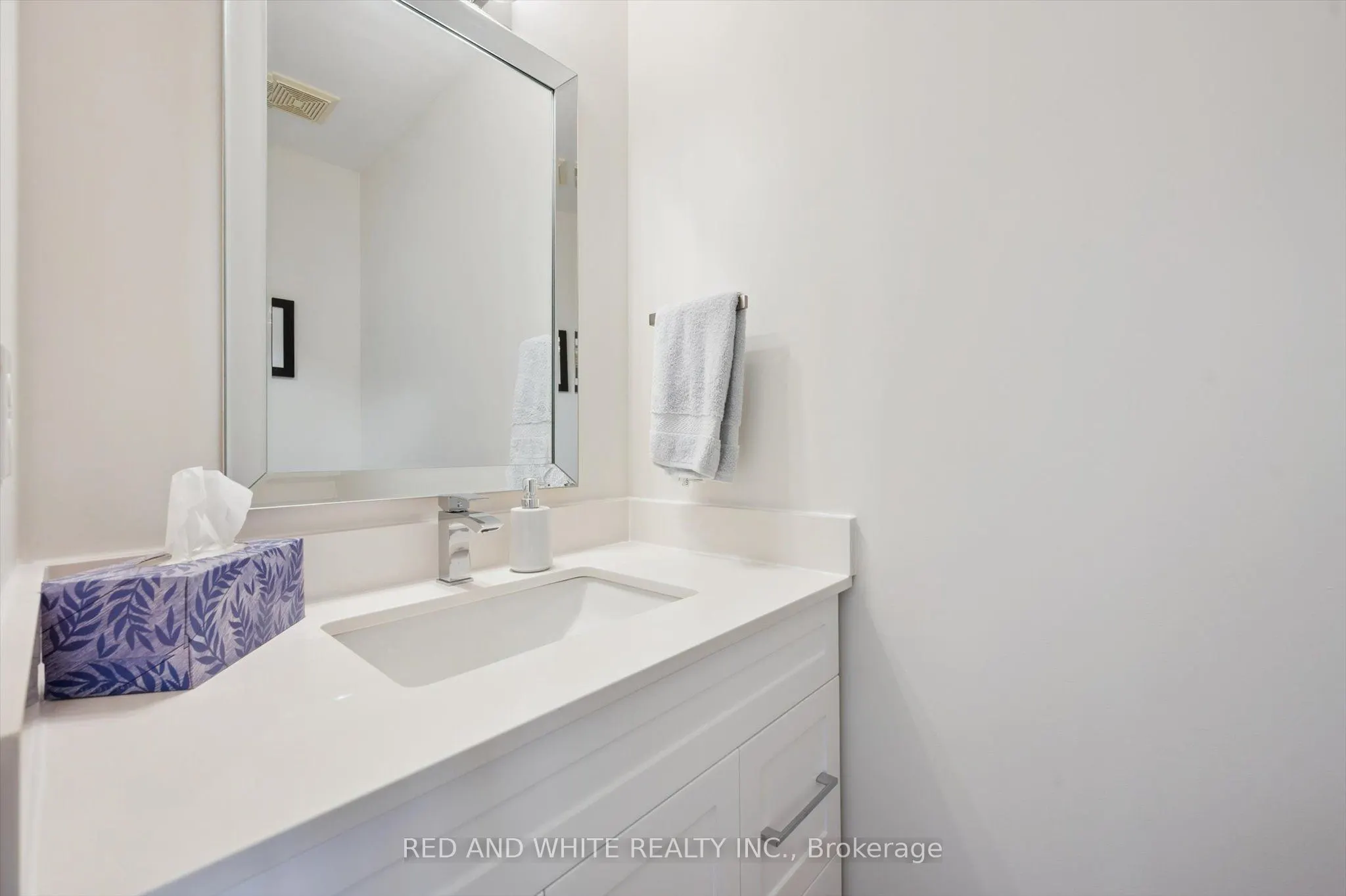 151 Clairfields Drive E, #3