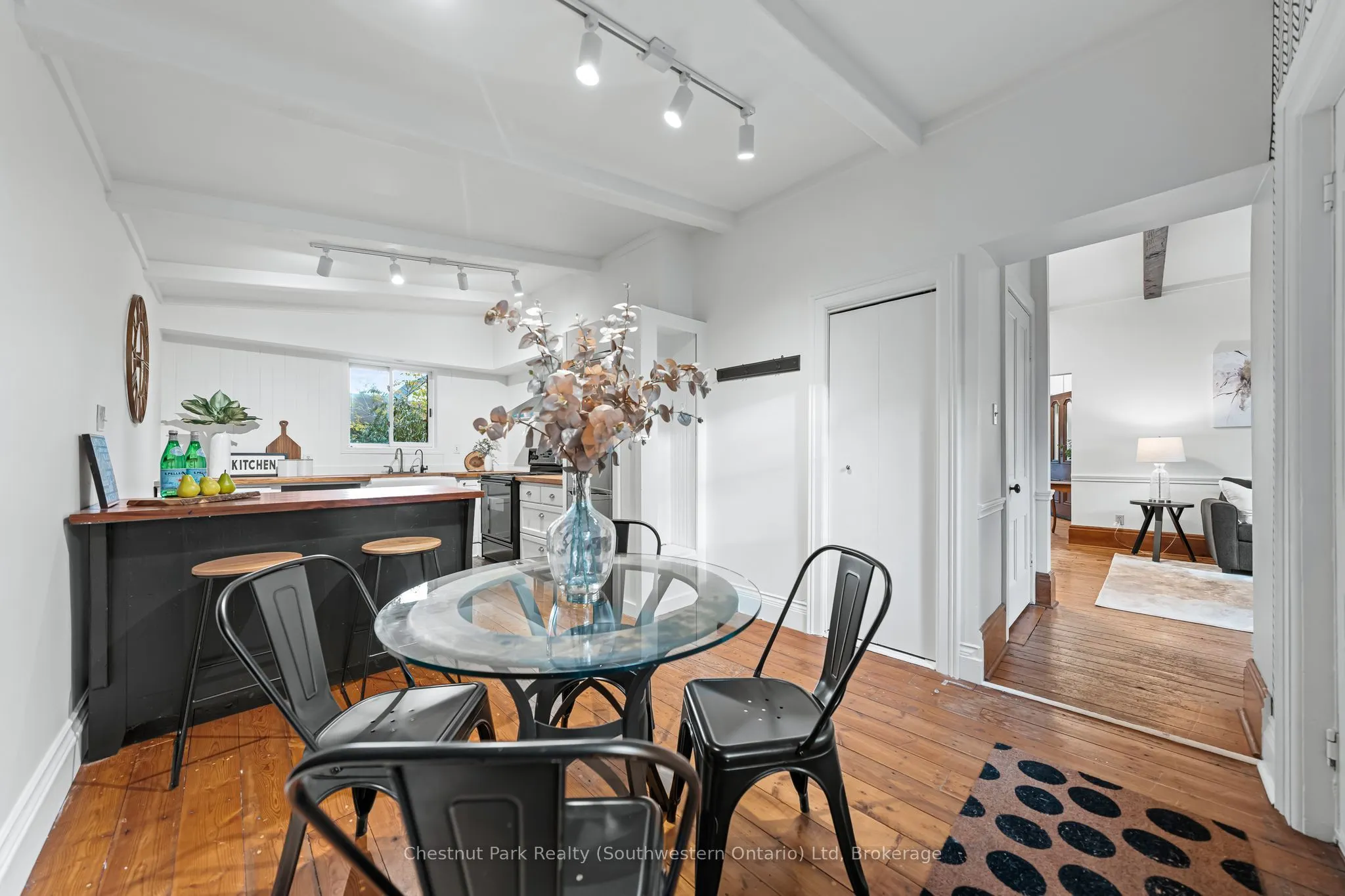 106 Colborne Street