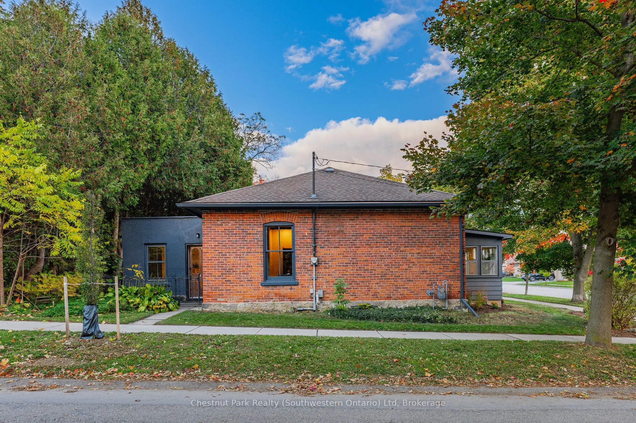 106 Colborne Street