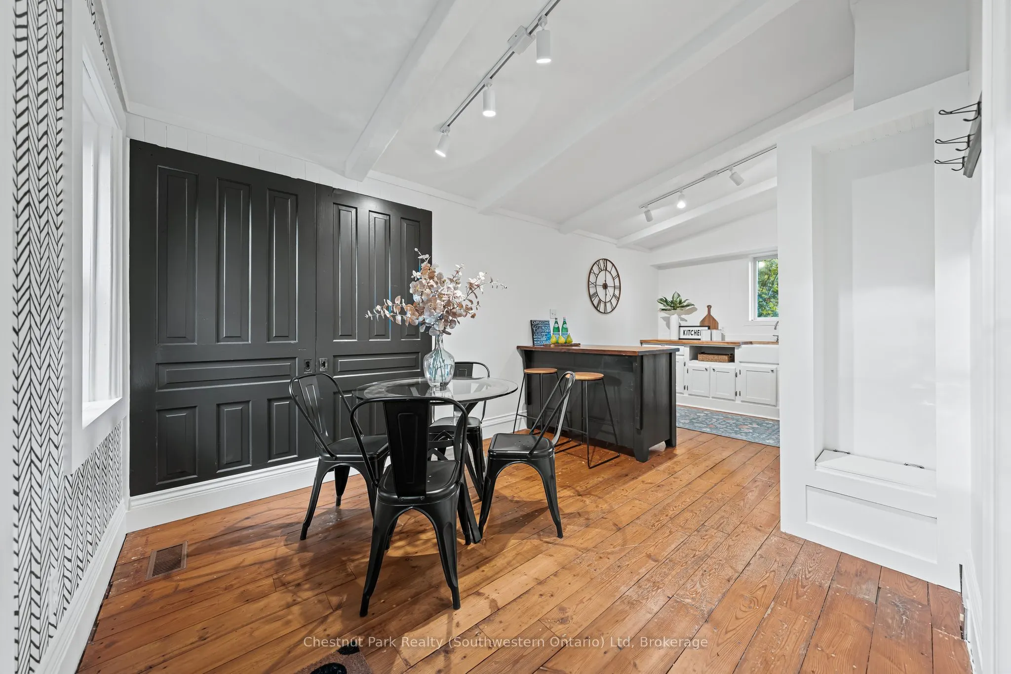 106 Colborne Street