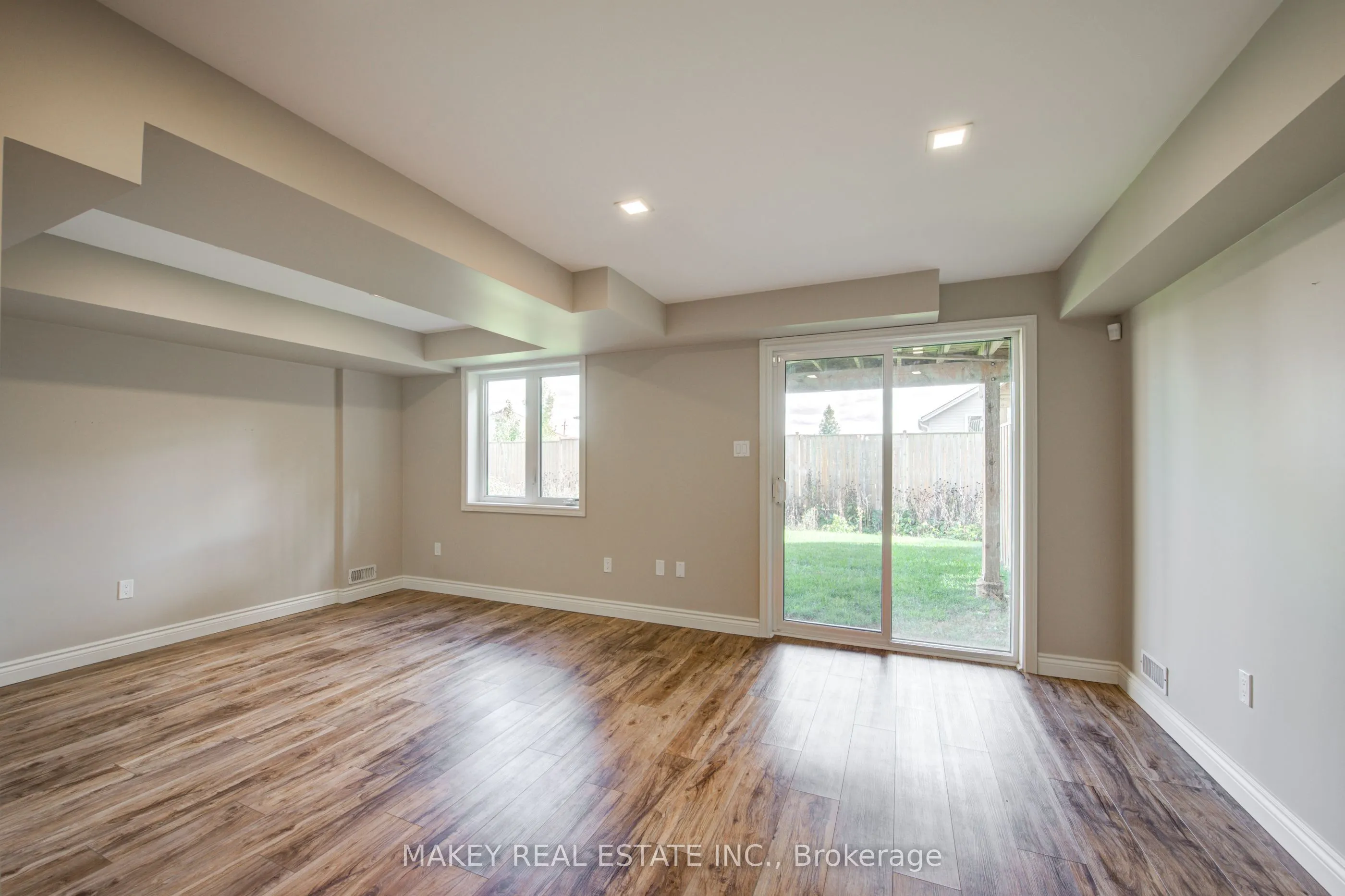 175 Ingersoll Street N, #22