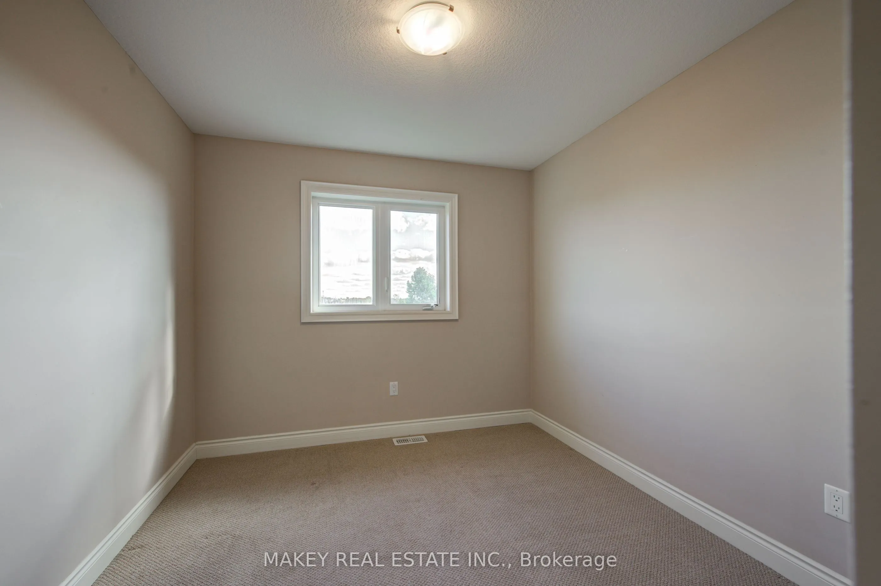 175 Ingersoll Street N, #22