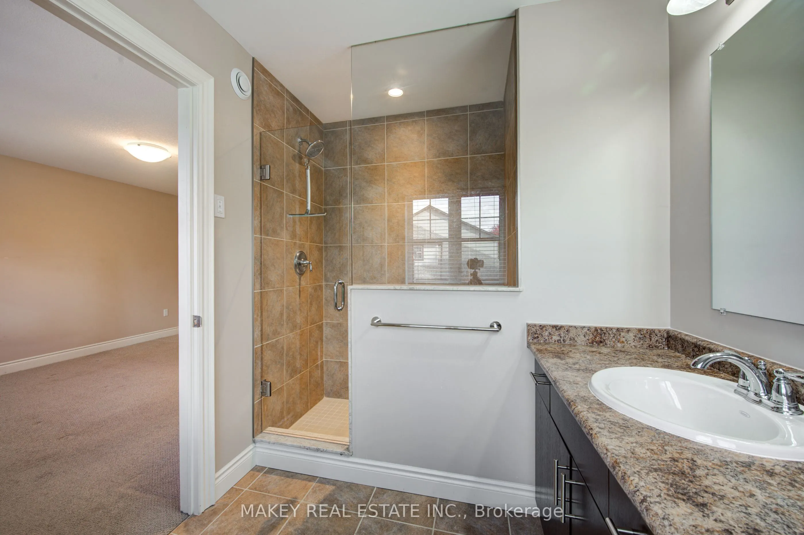 175 Ingersoll Street N, #22