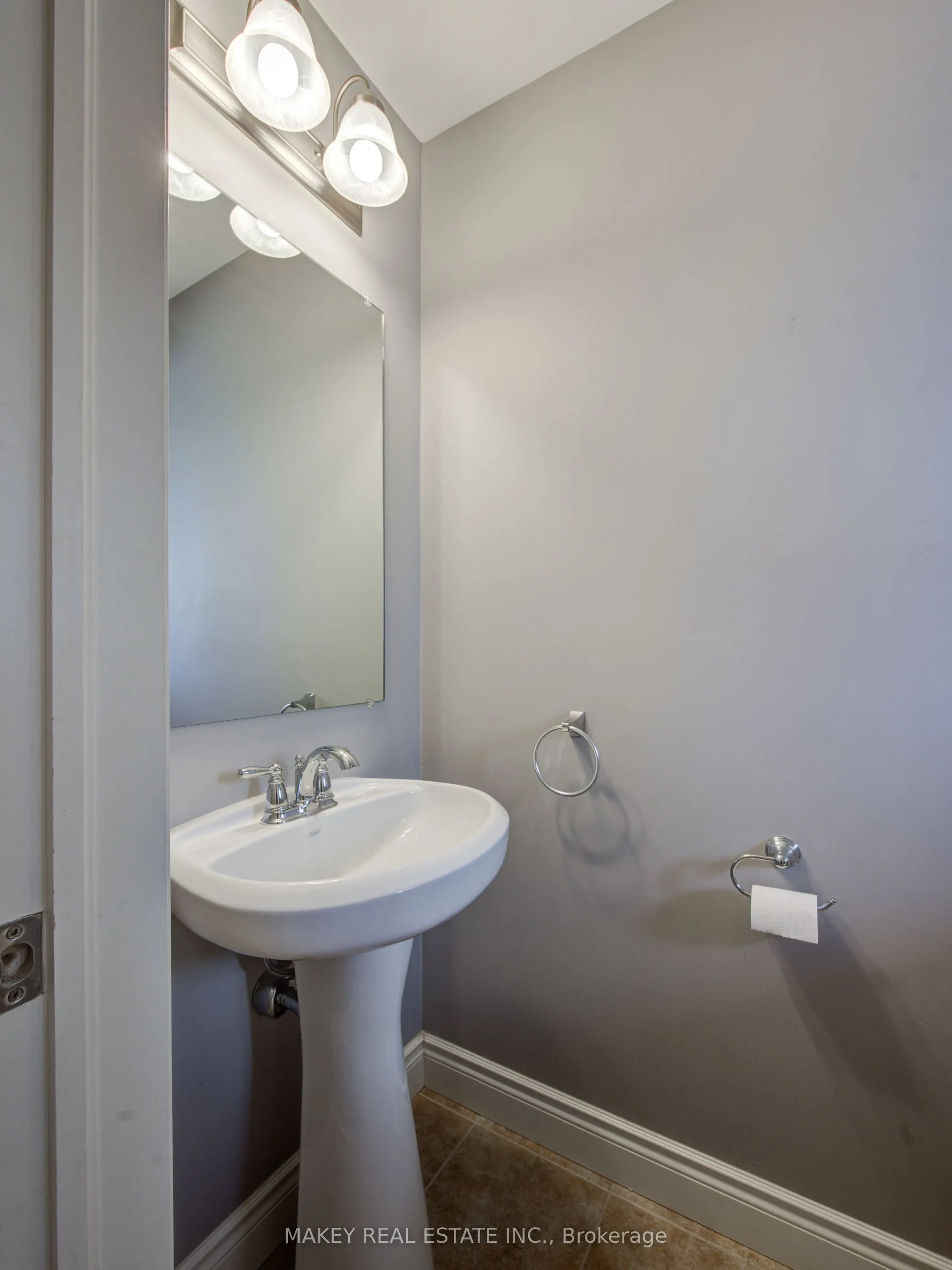 175 Ingersoll Street N, #22
