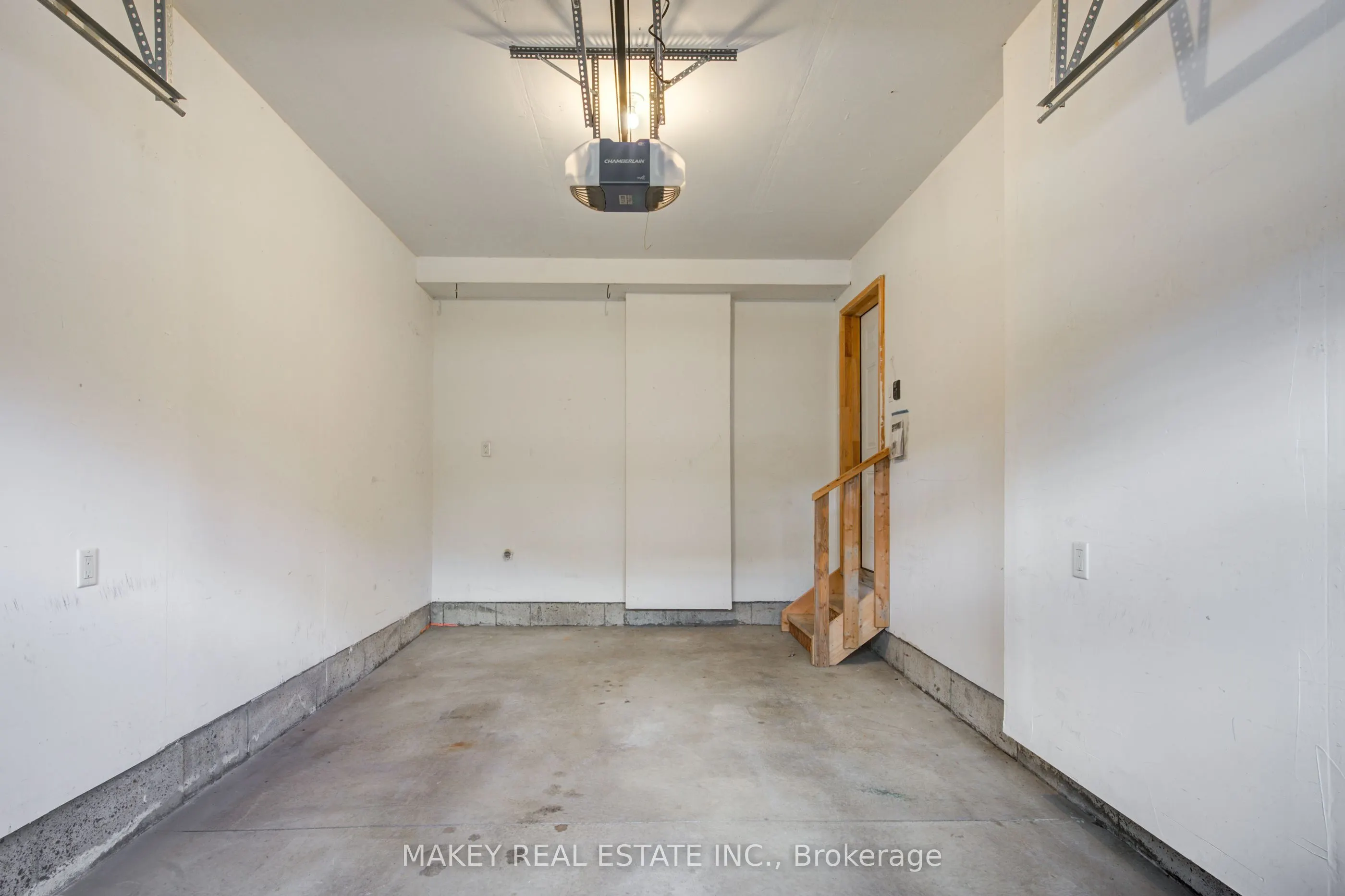 175 Ingersoll Street N, #22