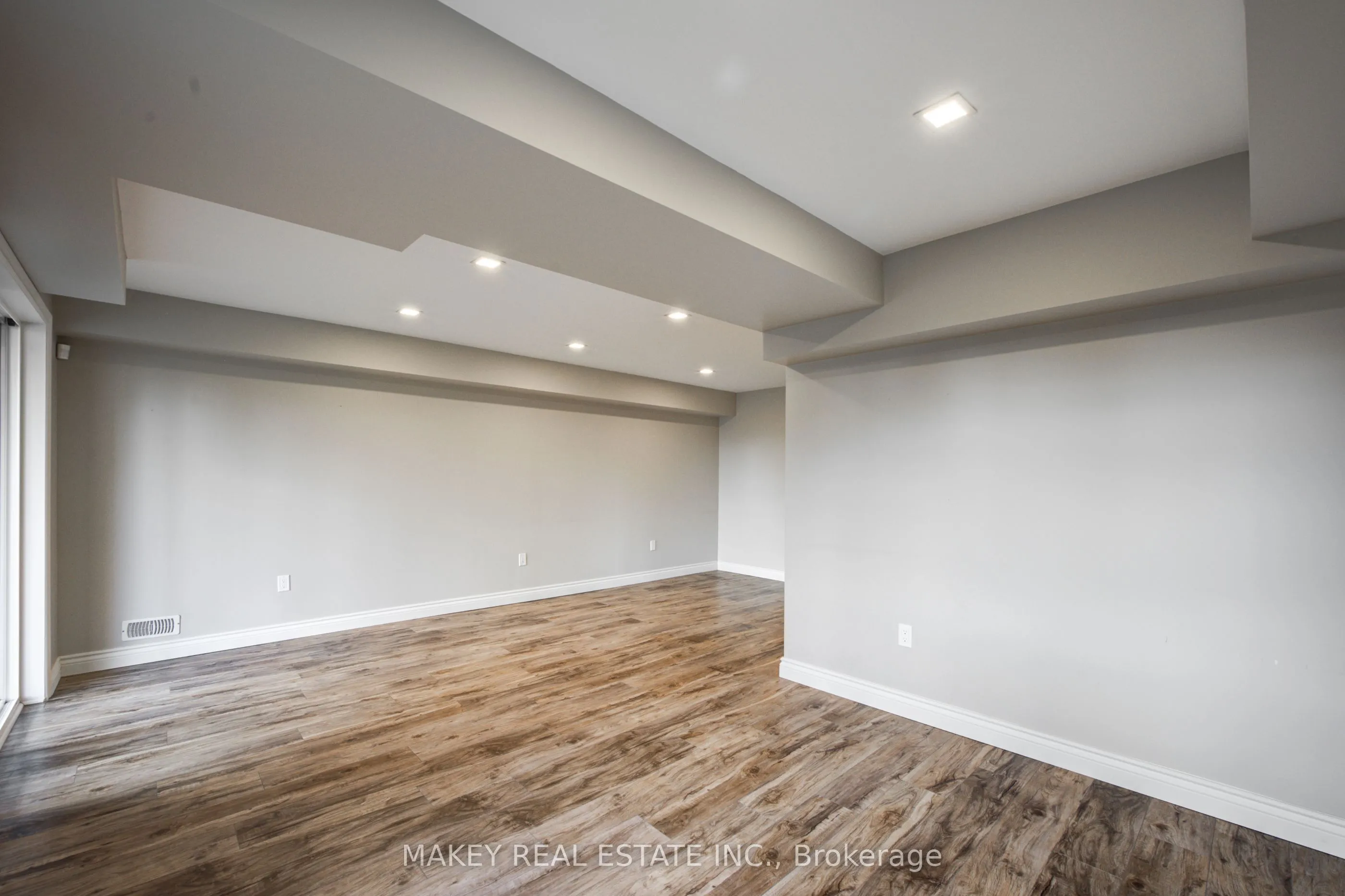 175 Ingersoll Street N, #22