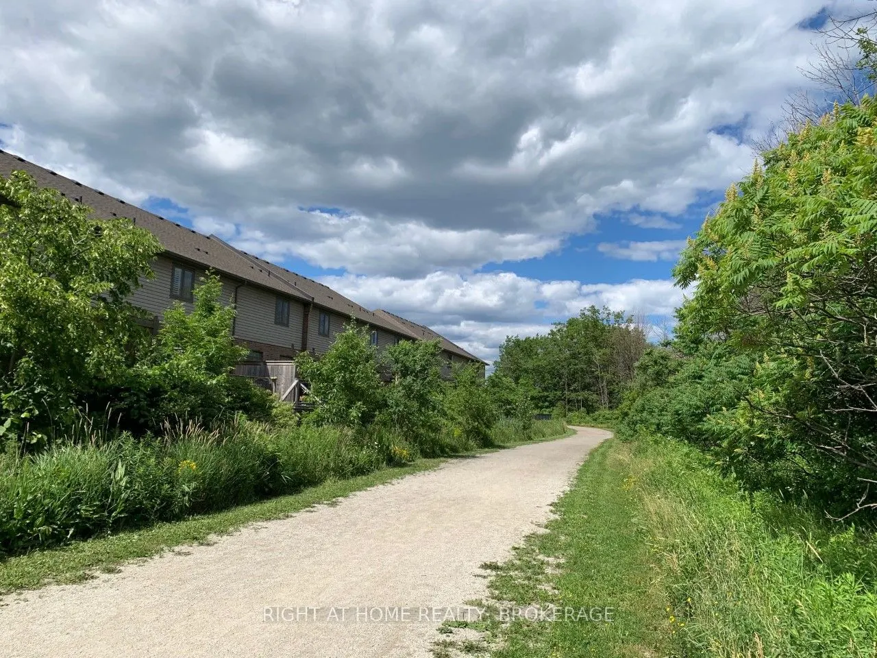 71 Southshore Crescent