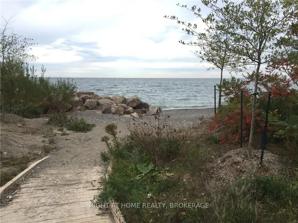 71 Southshore Crescent