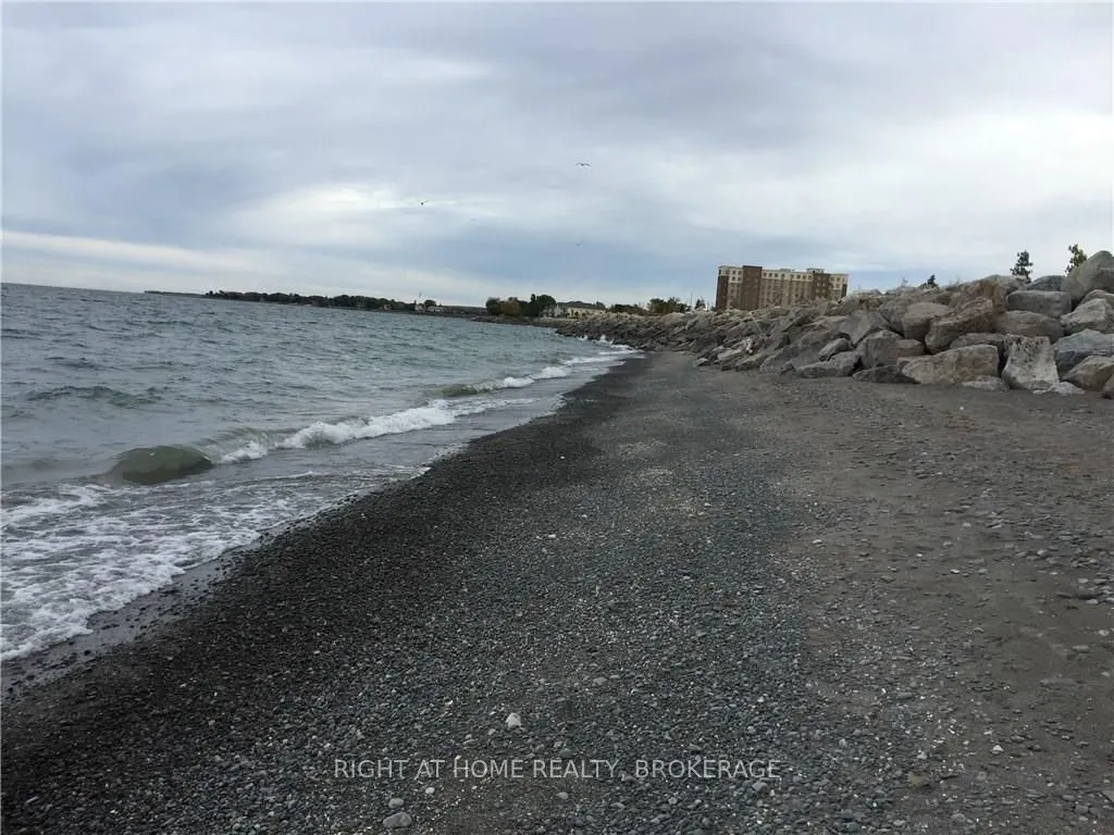 71 Southshore Crescent