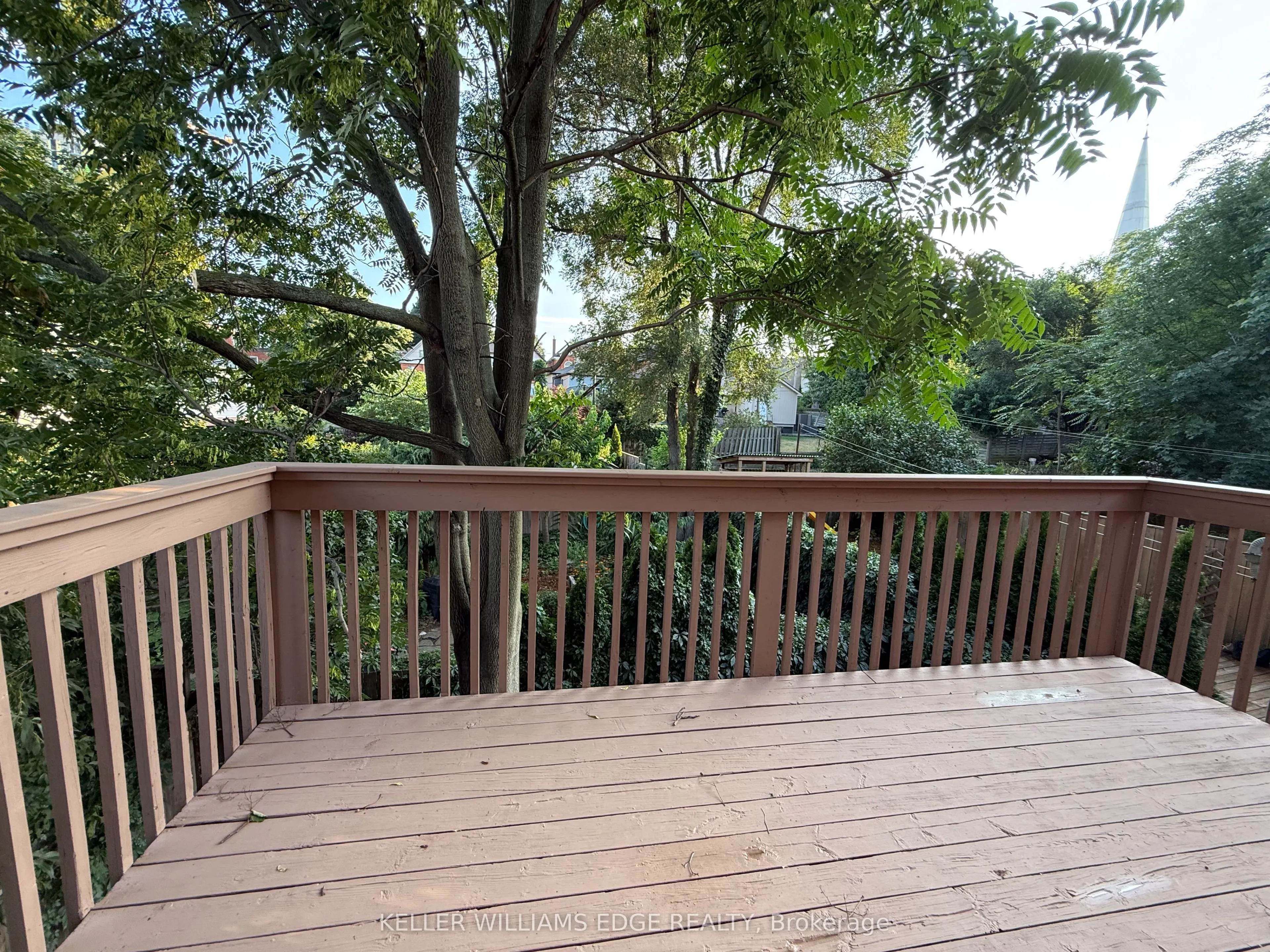 UPPER LEVEL: 87 Peter Street