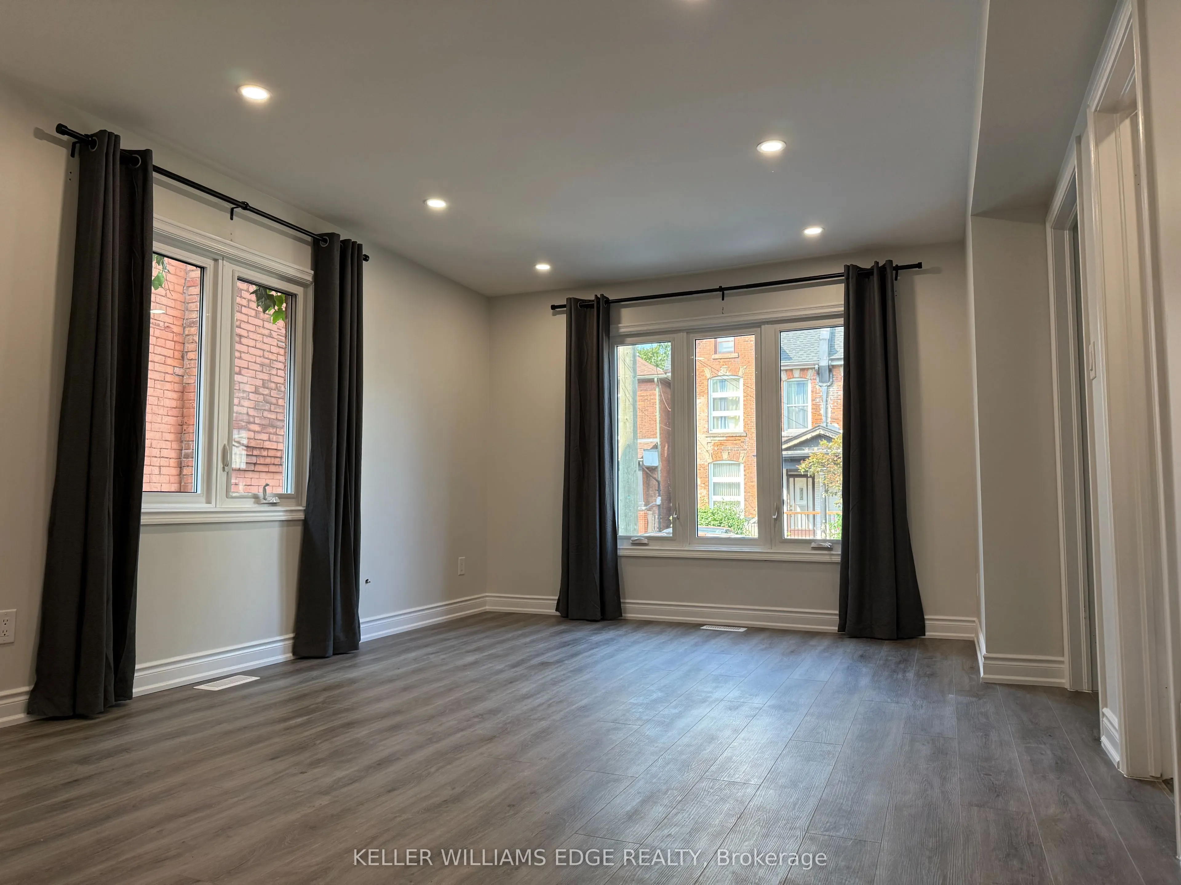 UPPER LEVEL: 87 Peter Street