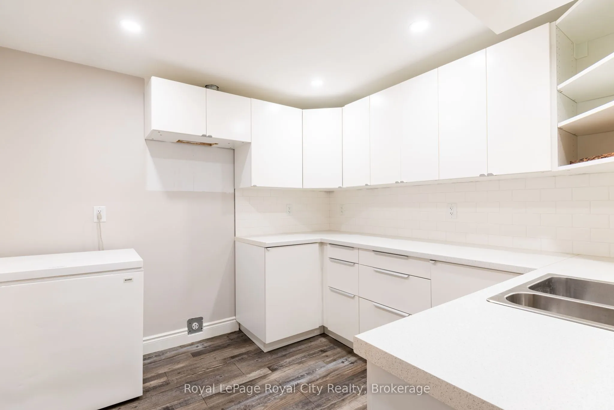 118 Stirling Macgregor Drive