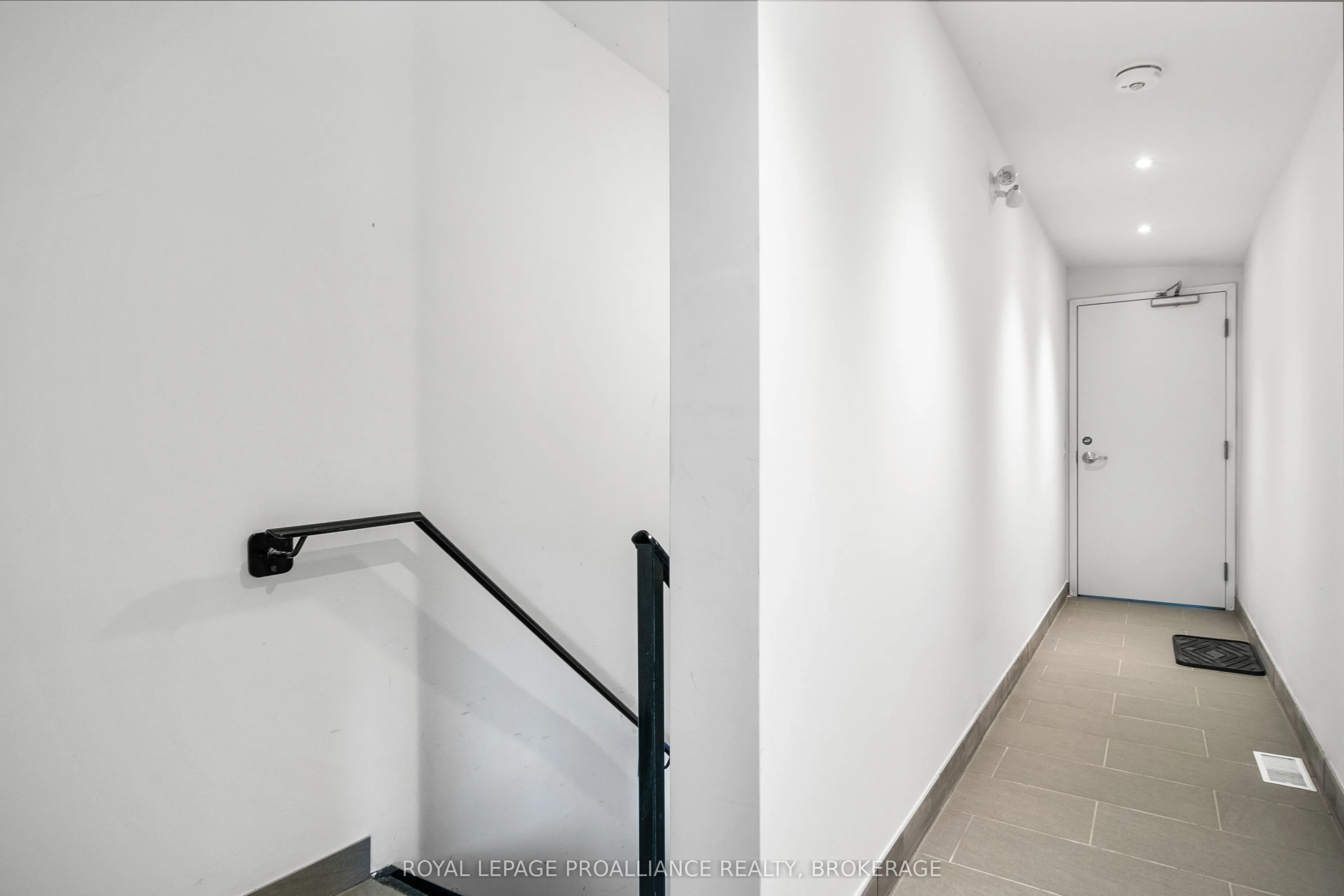 60 Mill Street, #SECOND FLOOR