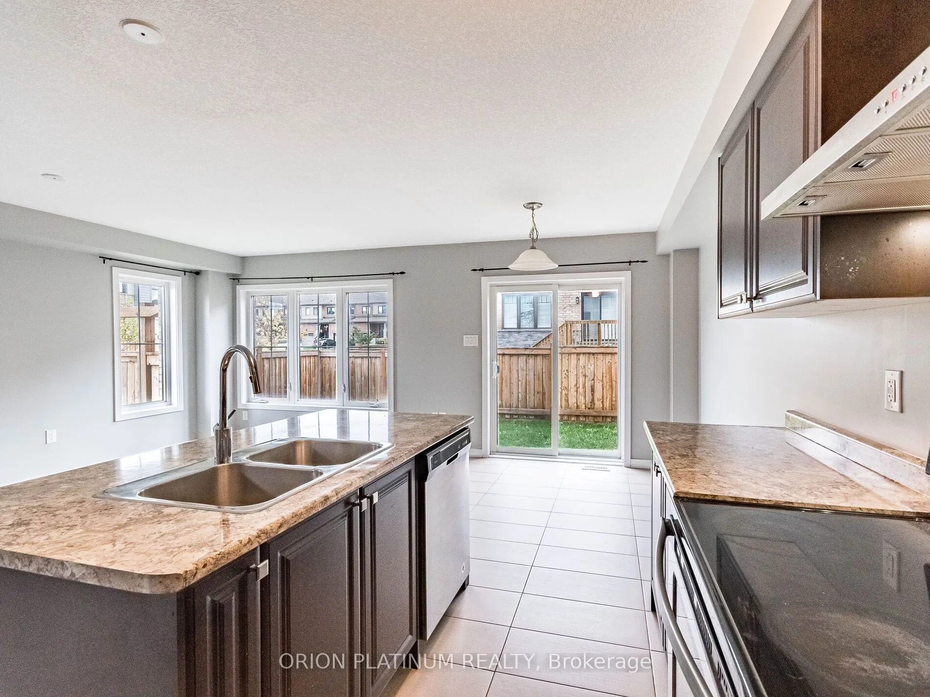 135 Pagebrook Crescent