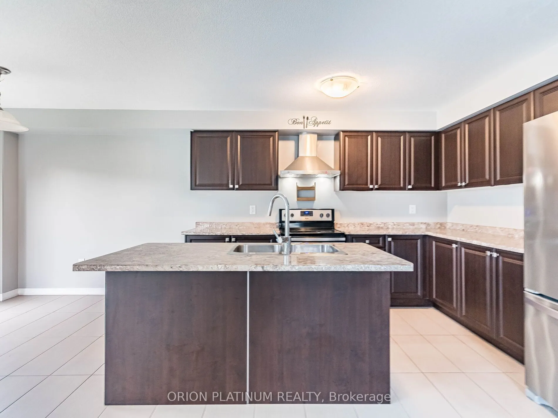 135 Pagebrook Crescent