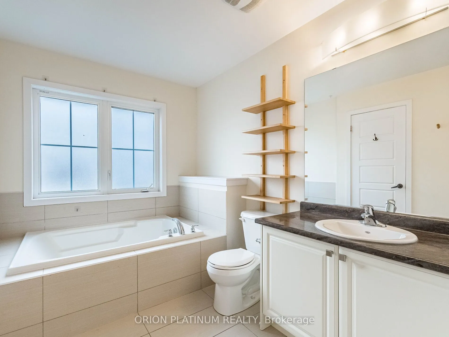135 Pagebrook Crescent