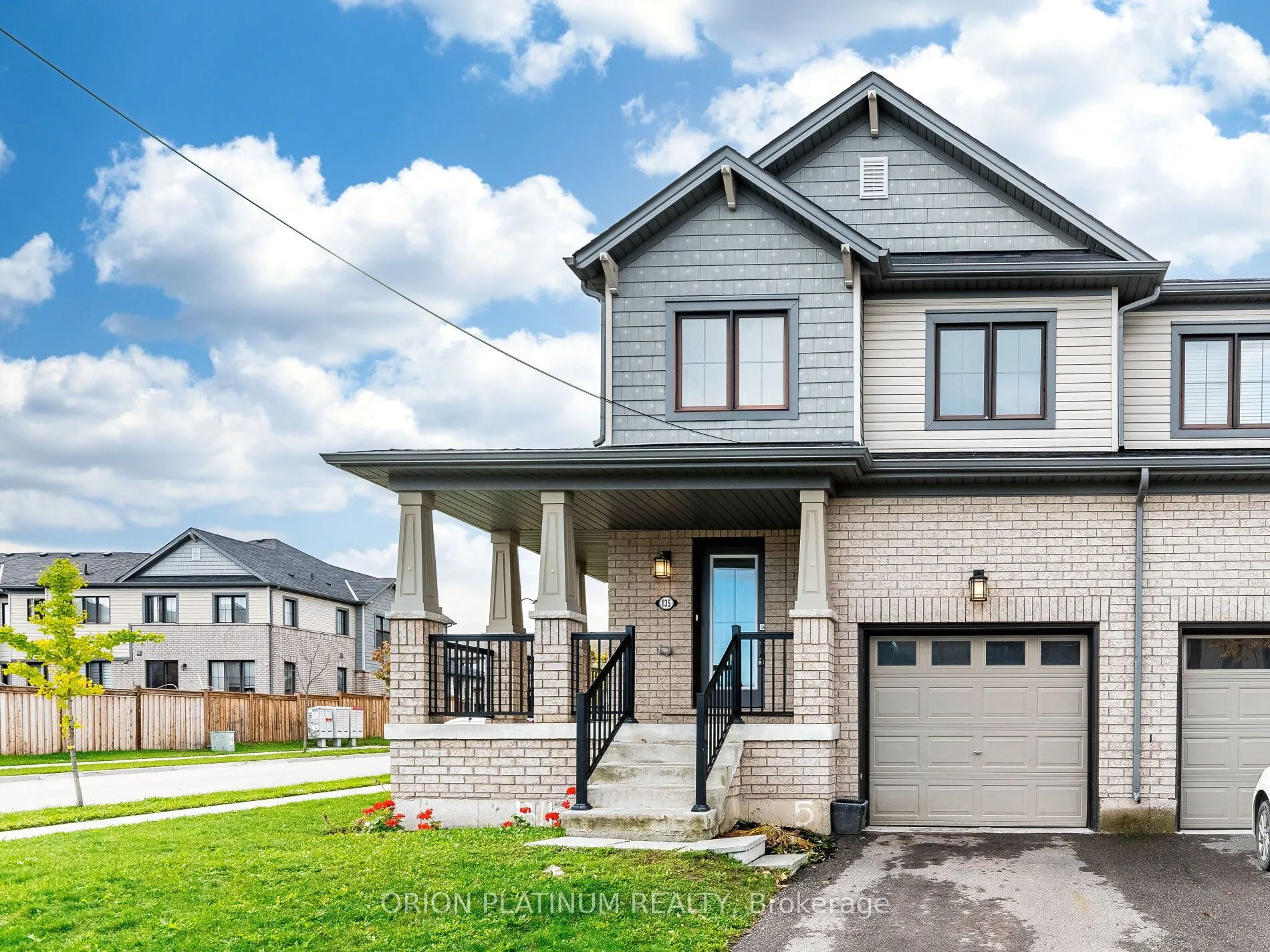 135 Pagebrook Crescent