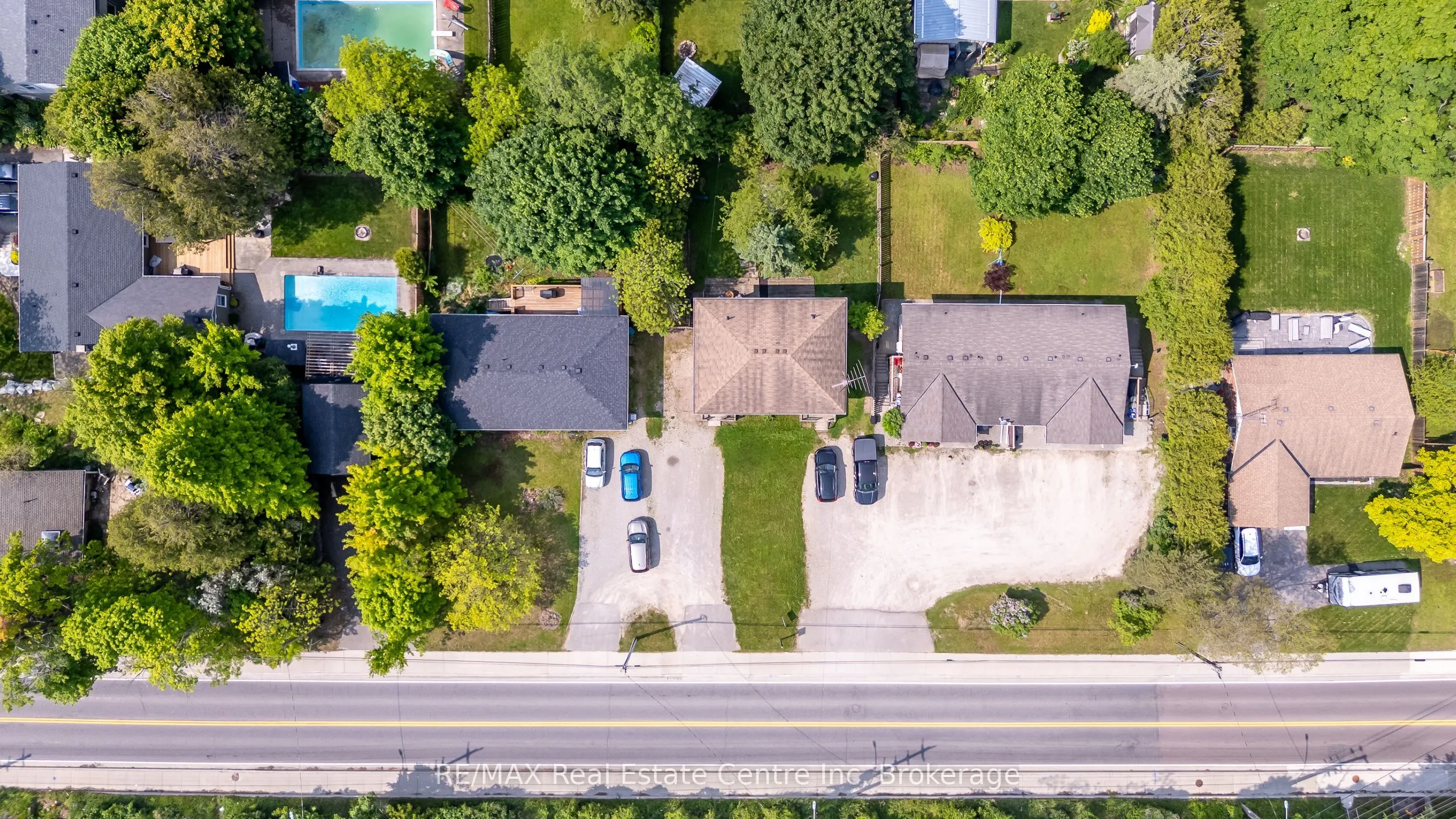 407 Main Street S
