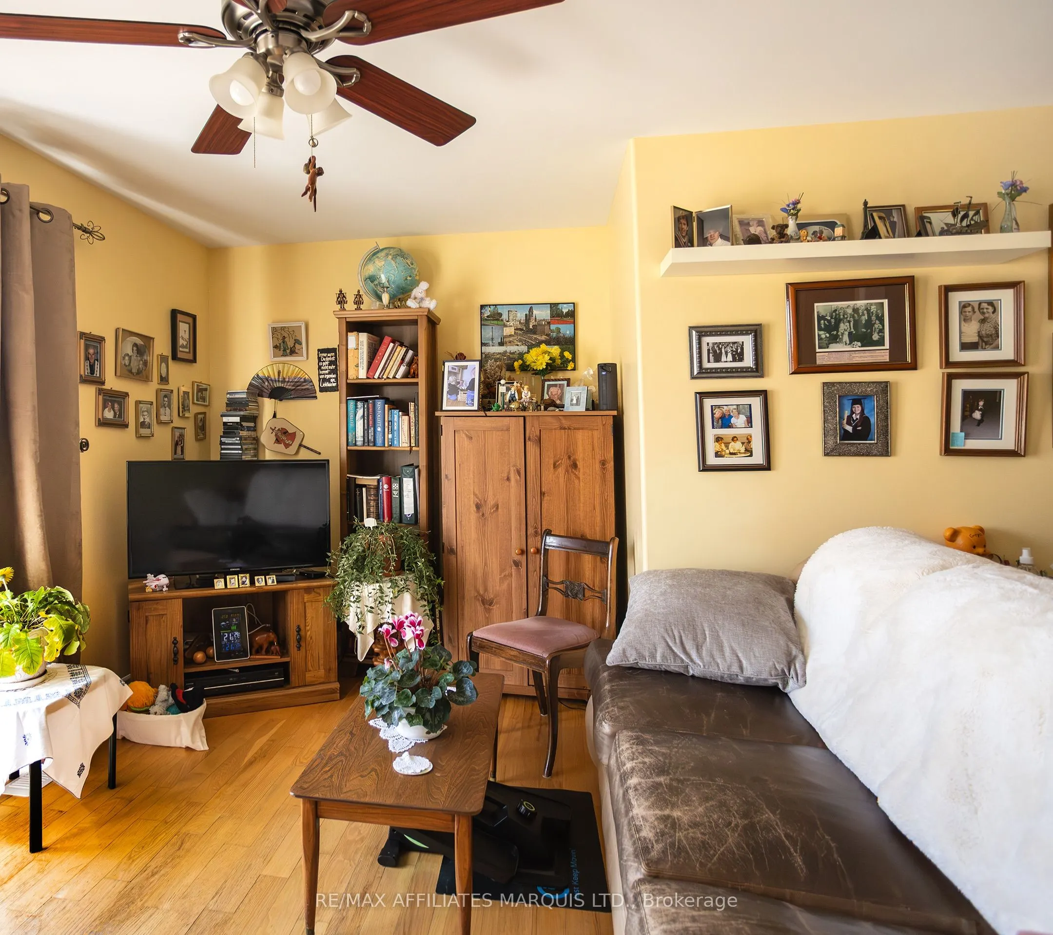 12118 Lakeshore Drive