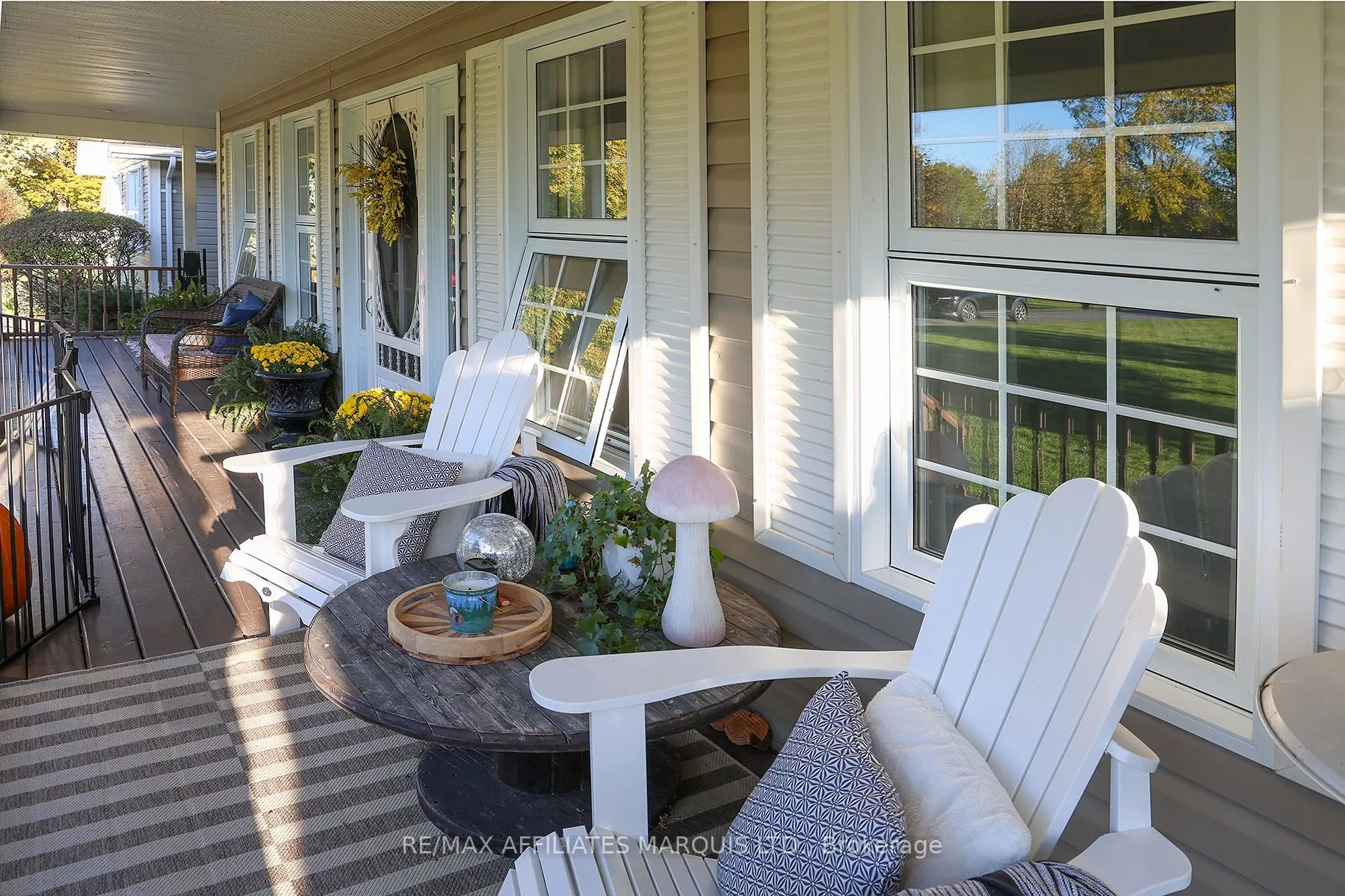 12118 Lakeshore Drive