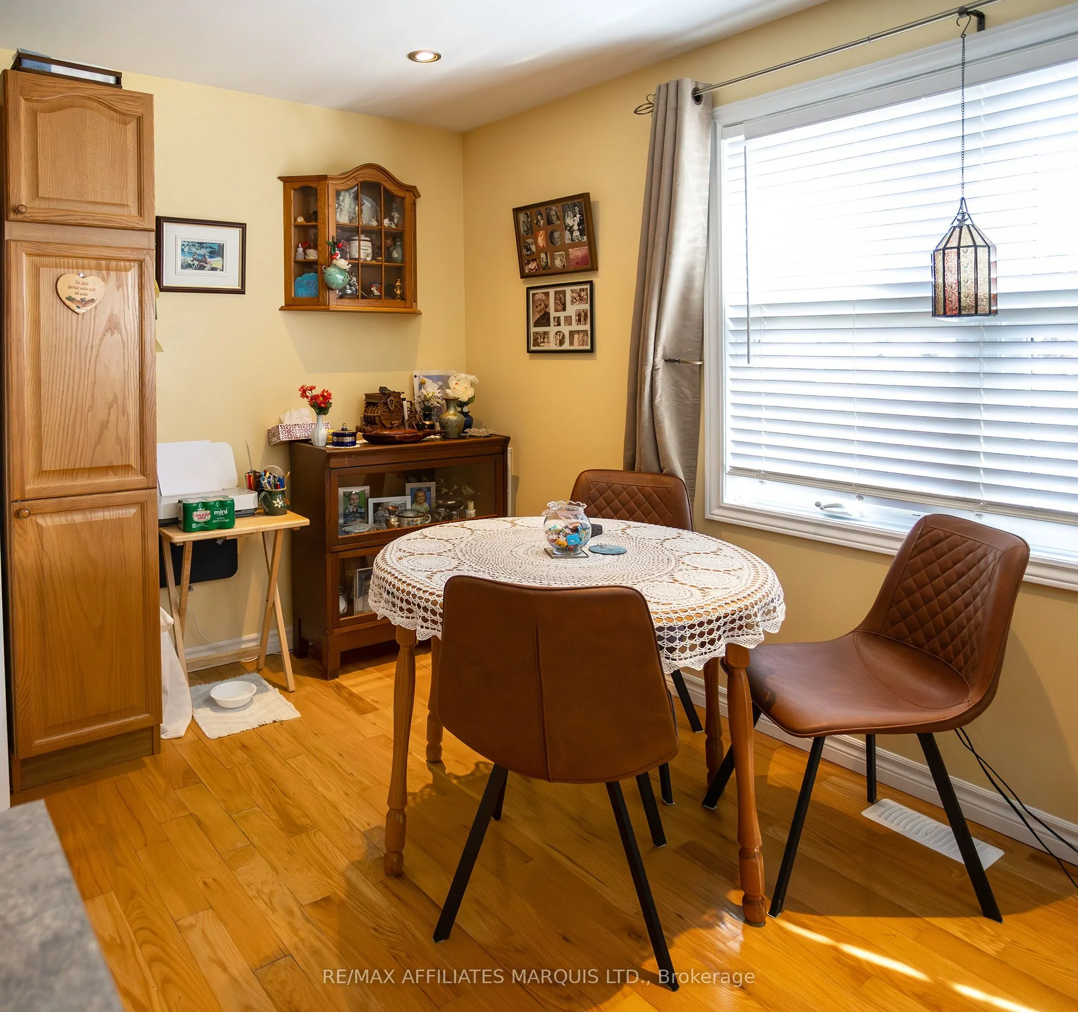 12118 Lakeshore Drive