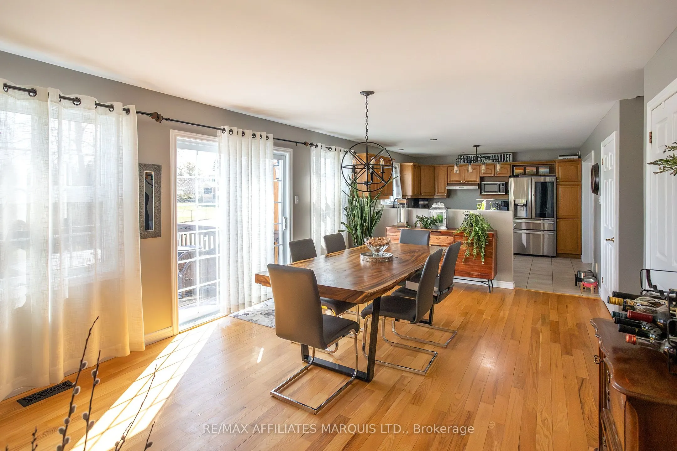 12118 Lakeshore Drive