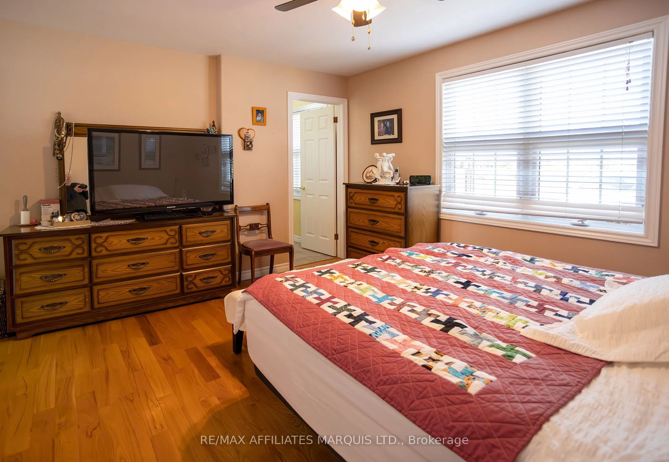 12118 Lakeshore Drive