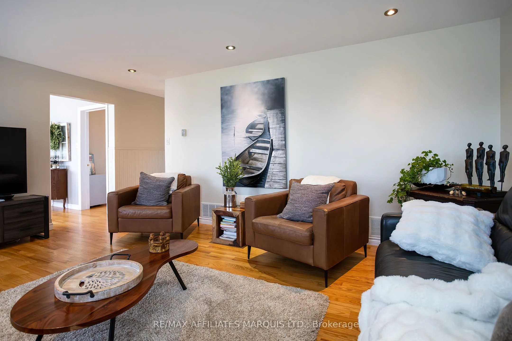 12118 Lakeshore Drive