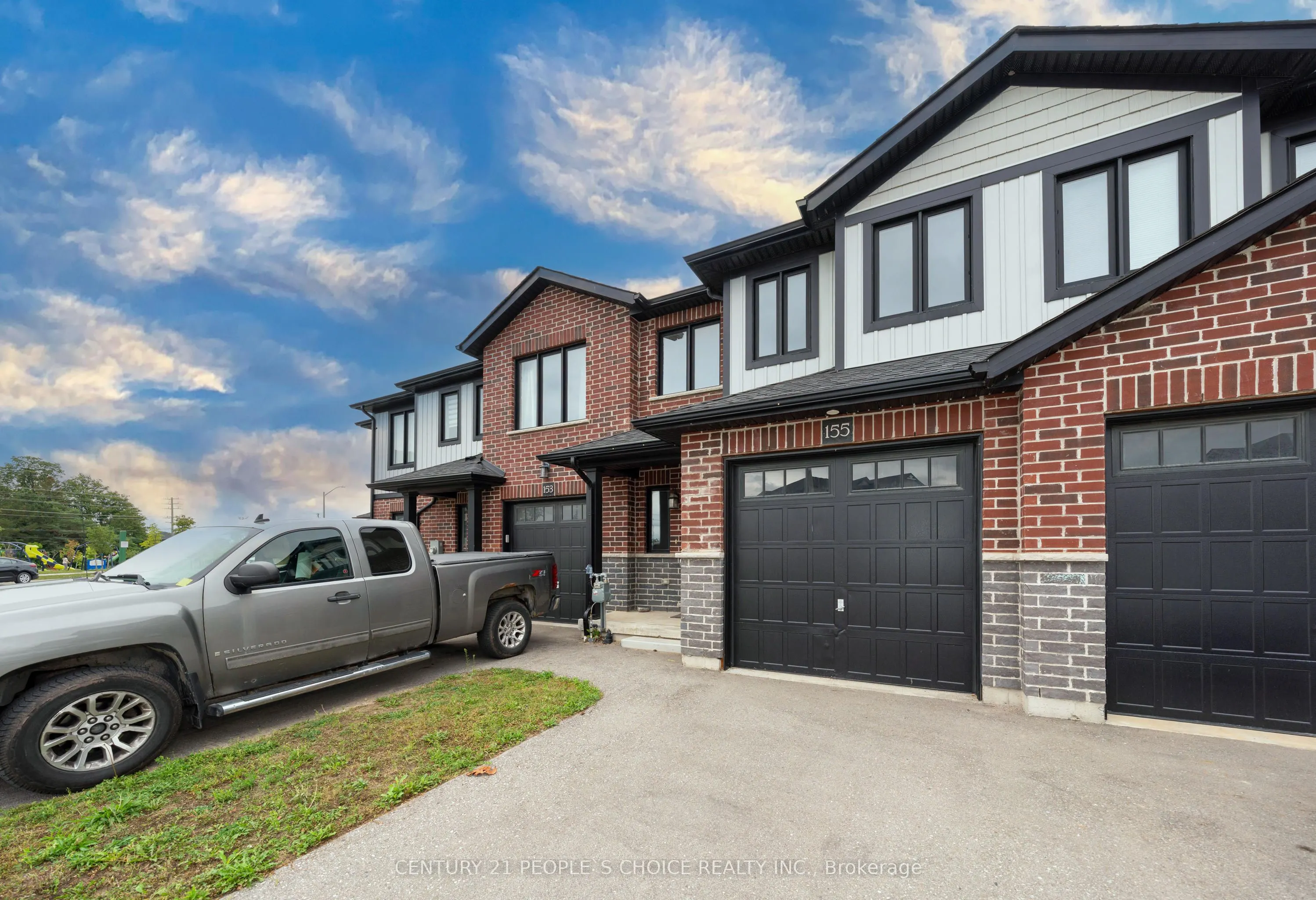 155 Rochefort Street