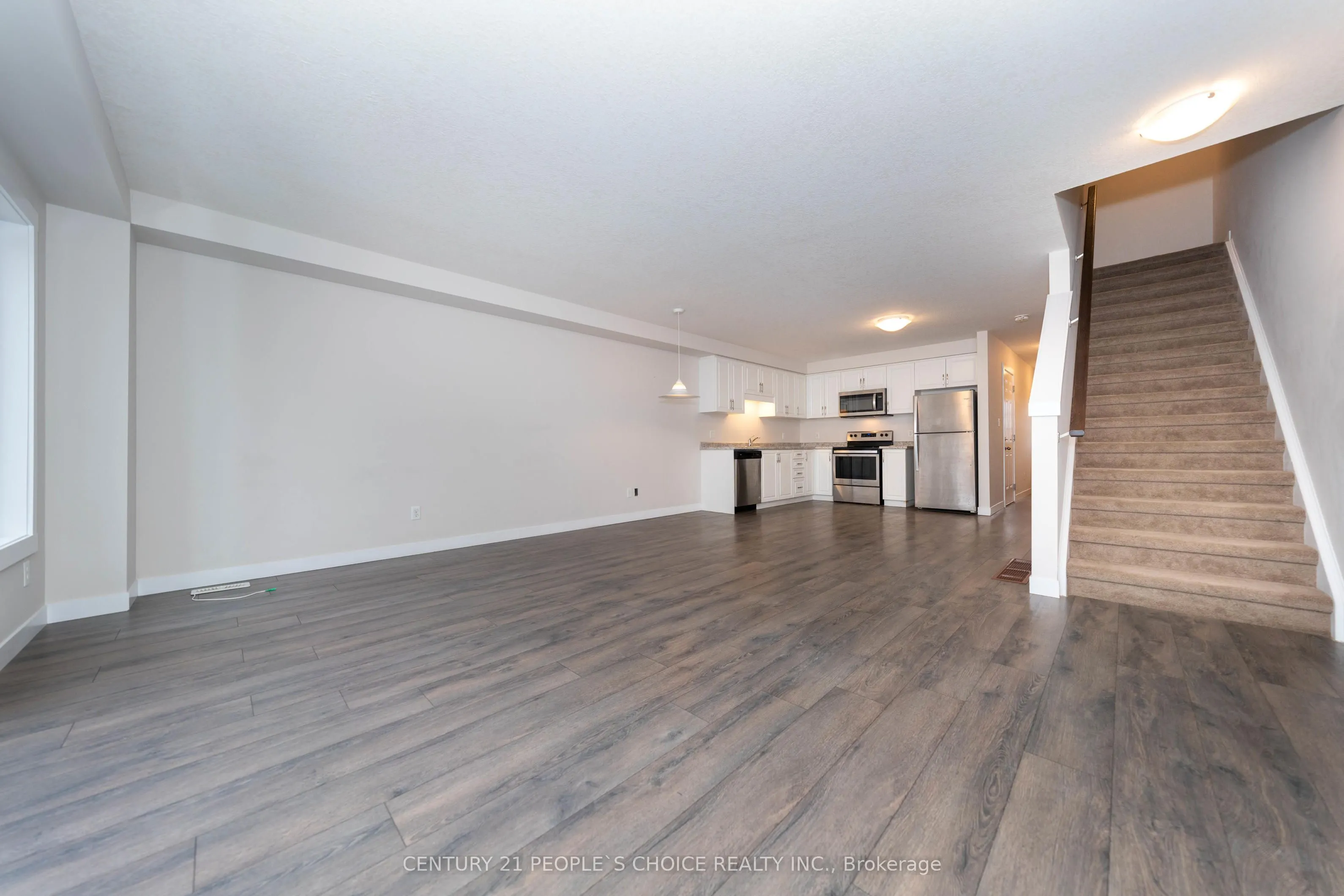 155 Rochefort Street