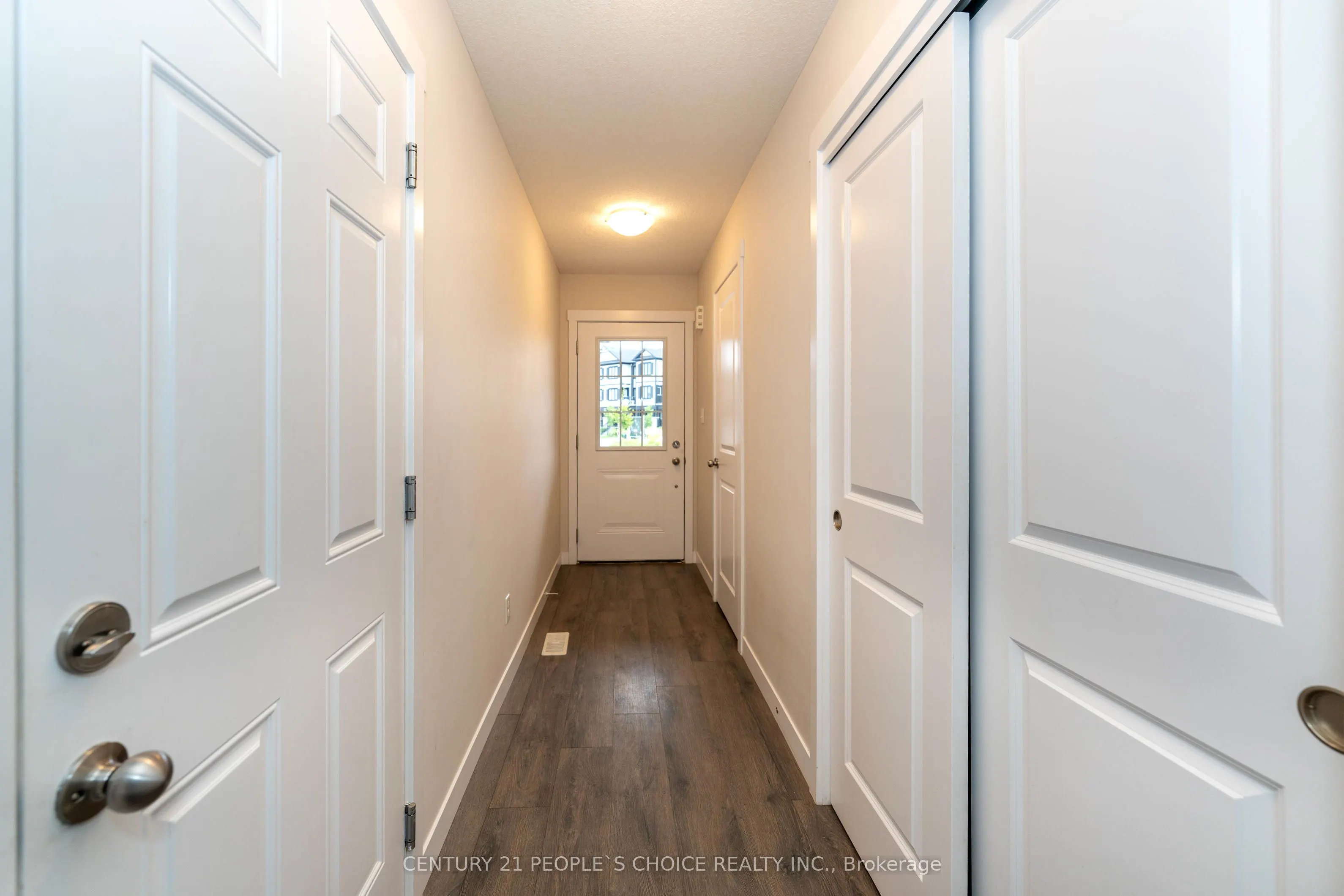 155 Rochefort Street