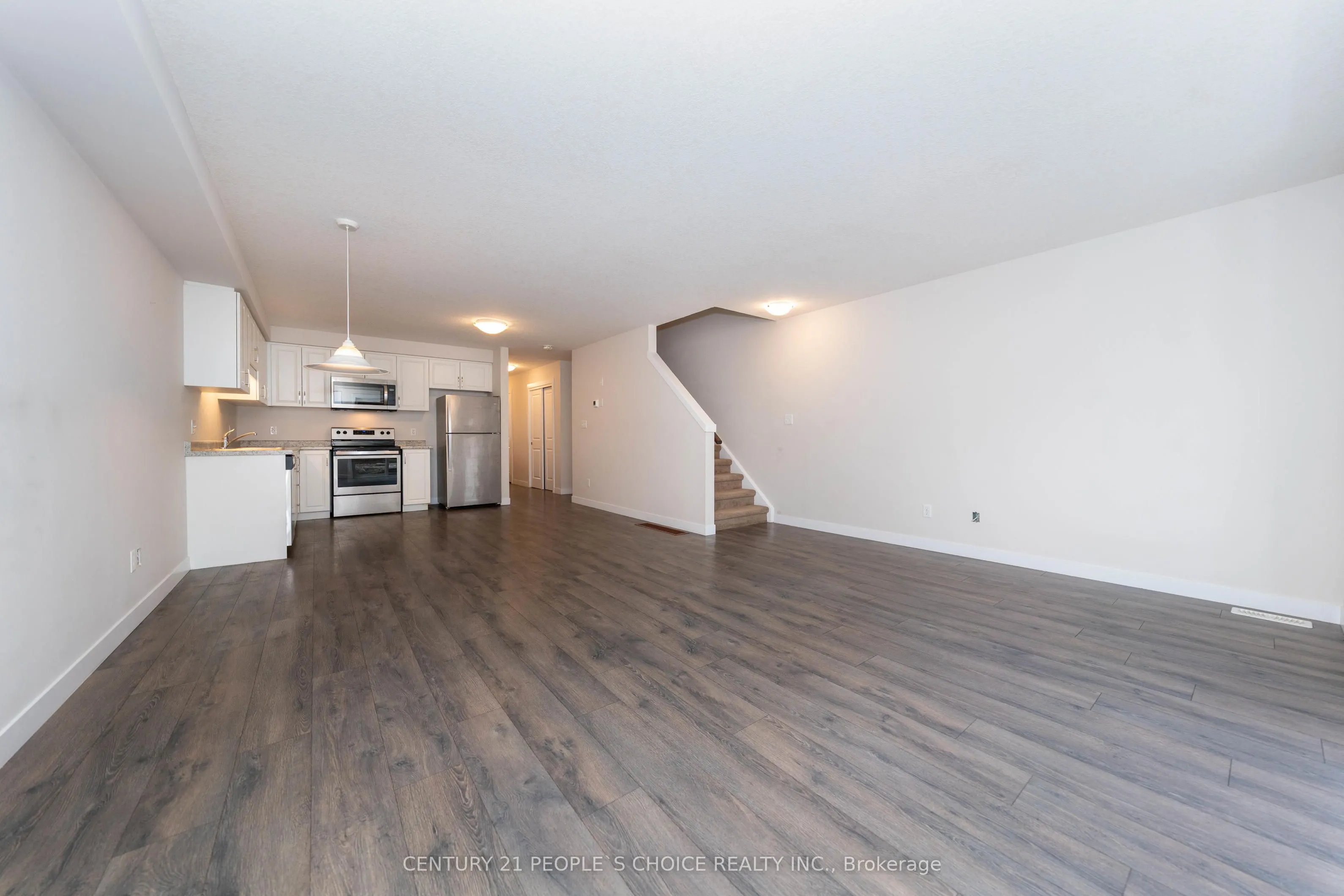 155 Rochefort Street