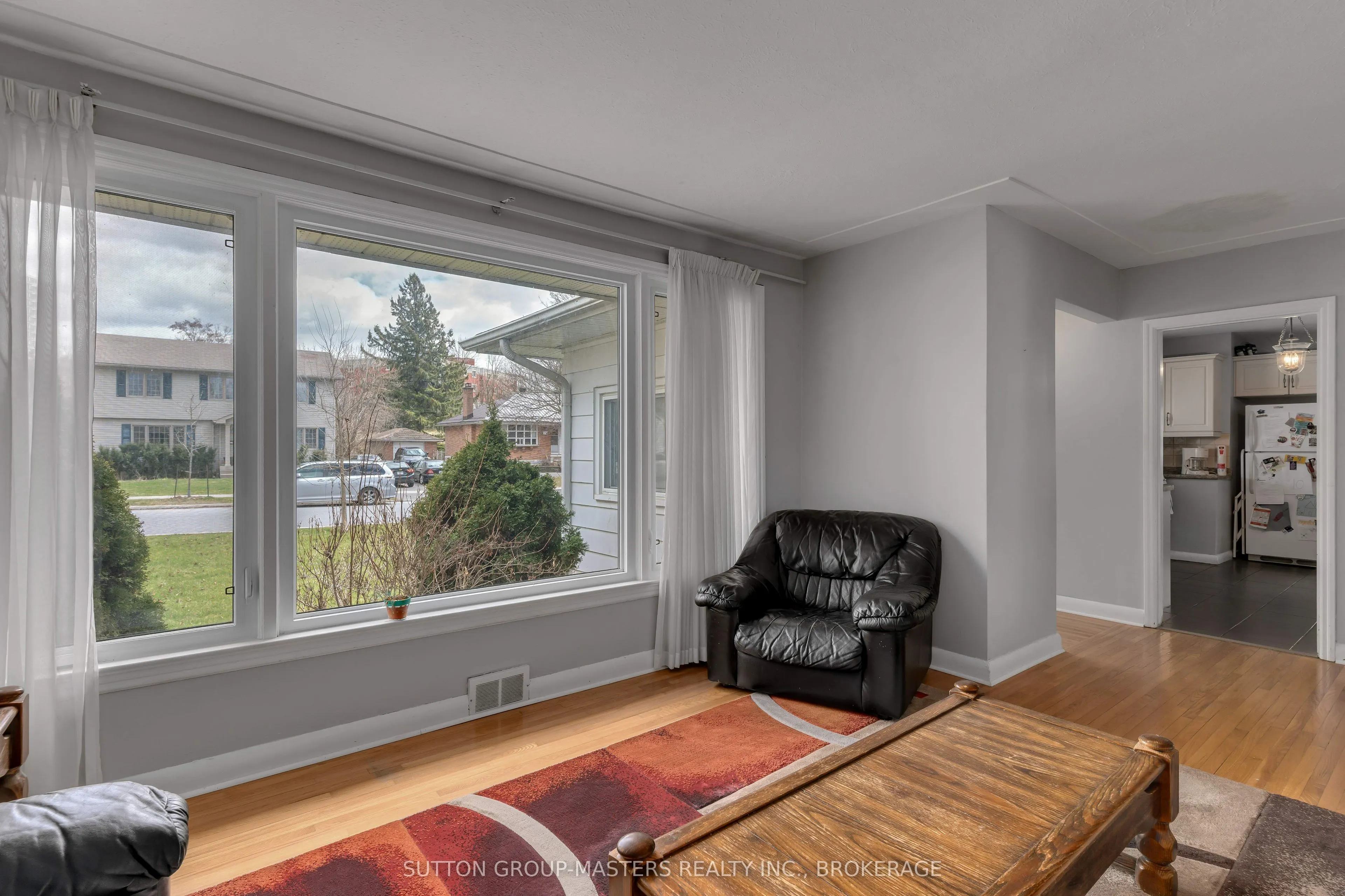 250 Yonge Street