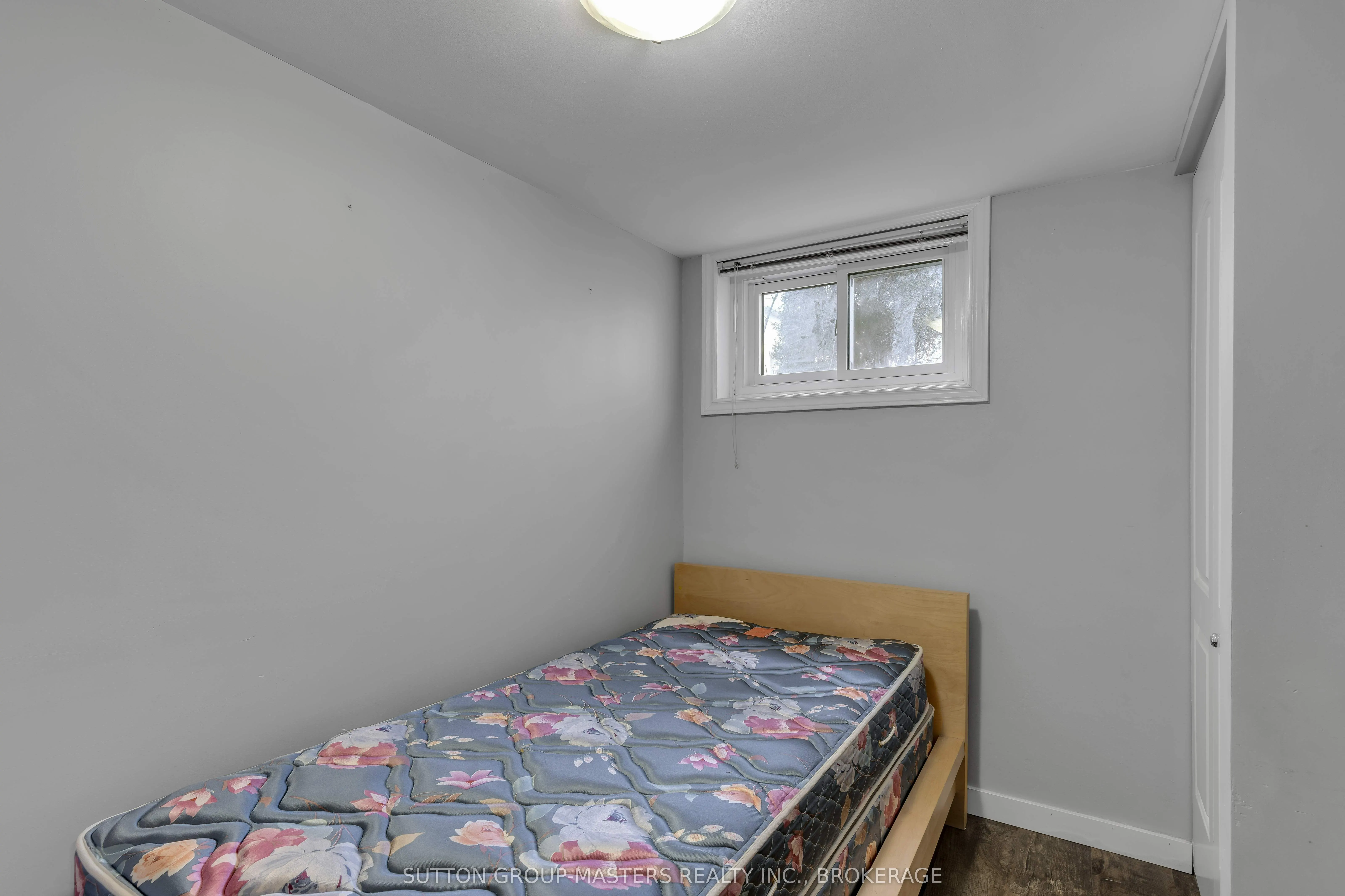 250 Yonge Street