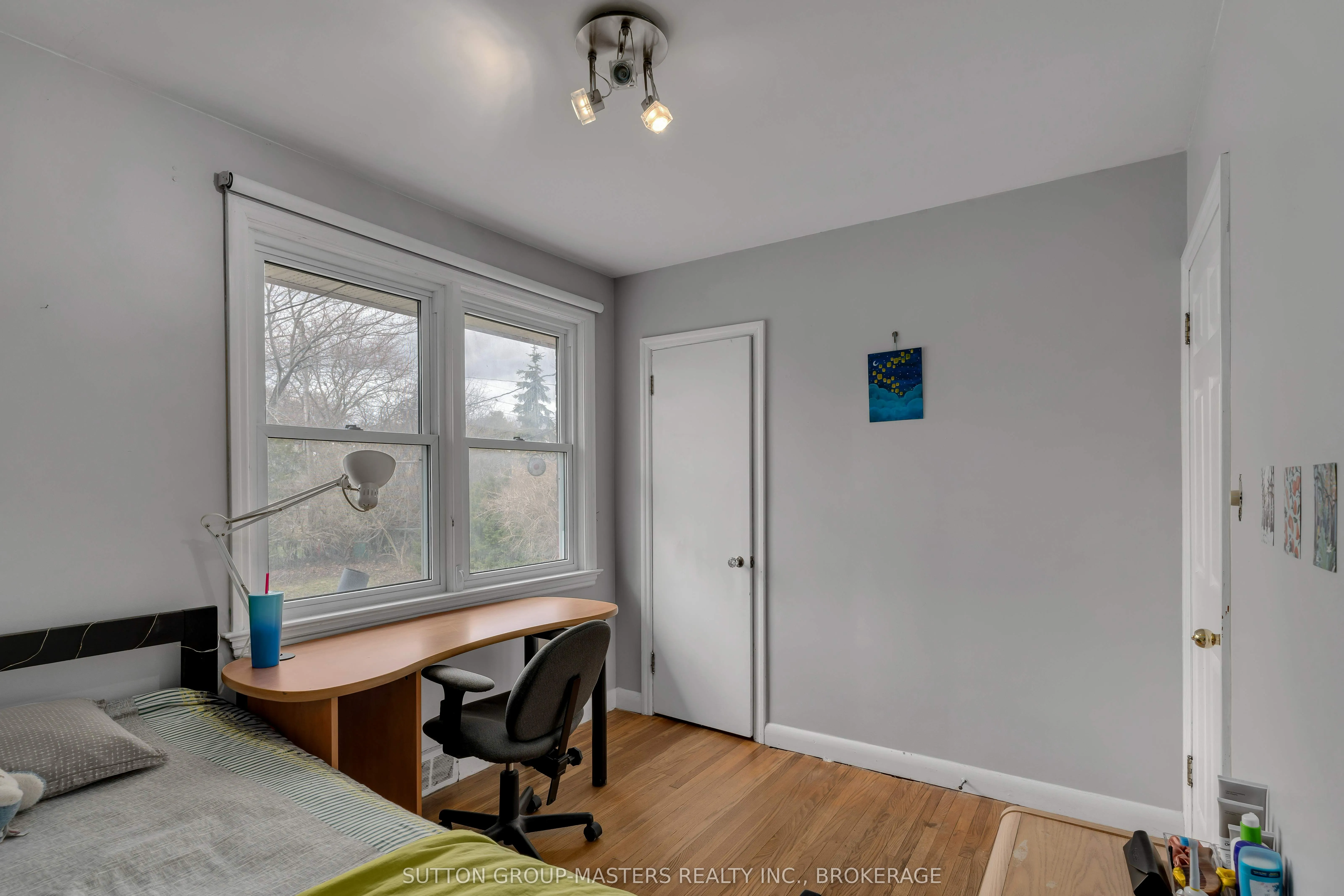 250 Yonge Street