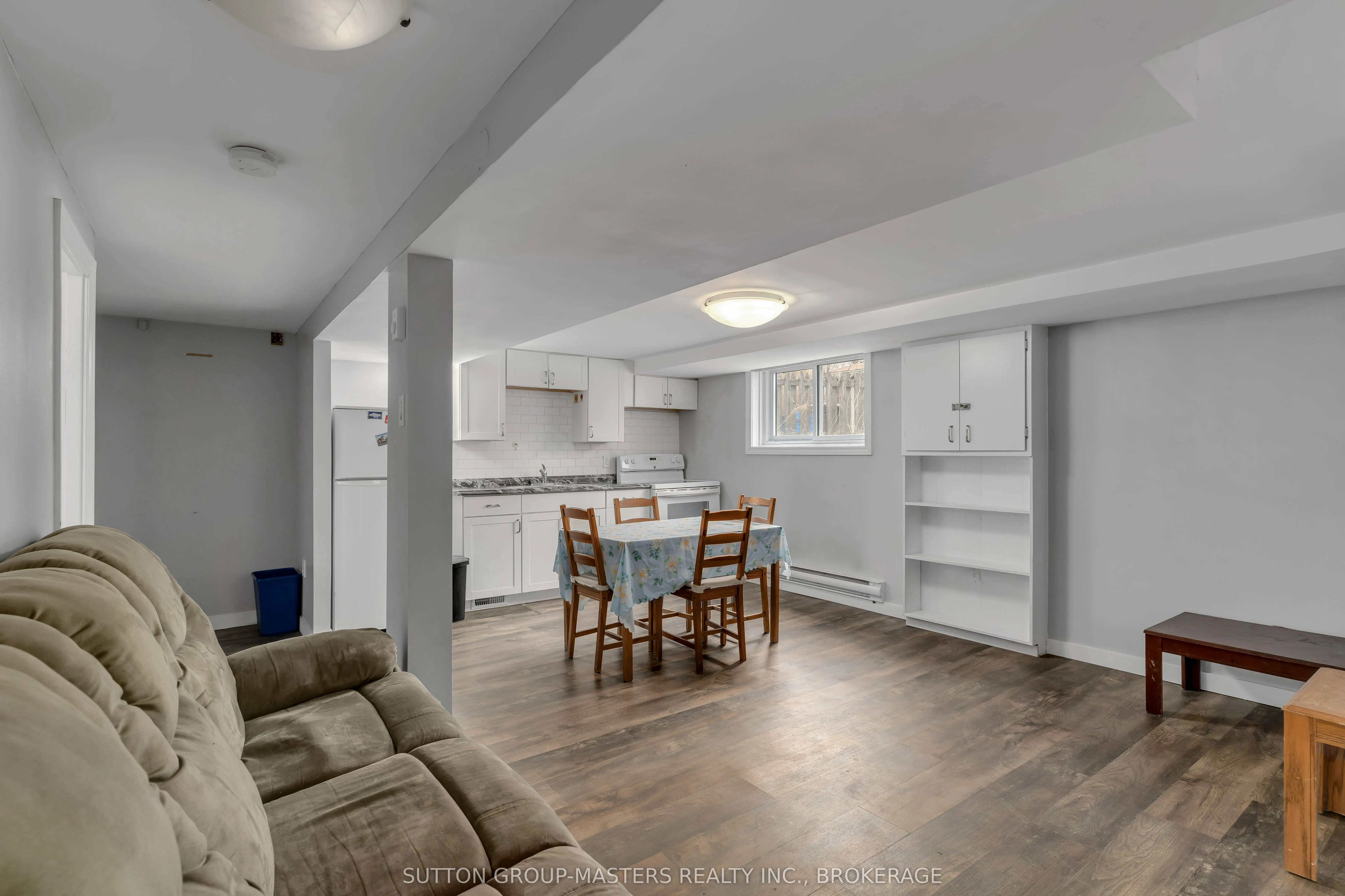 250 Yonge Street