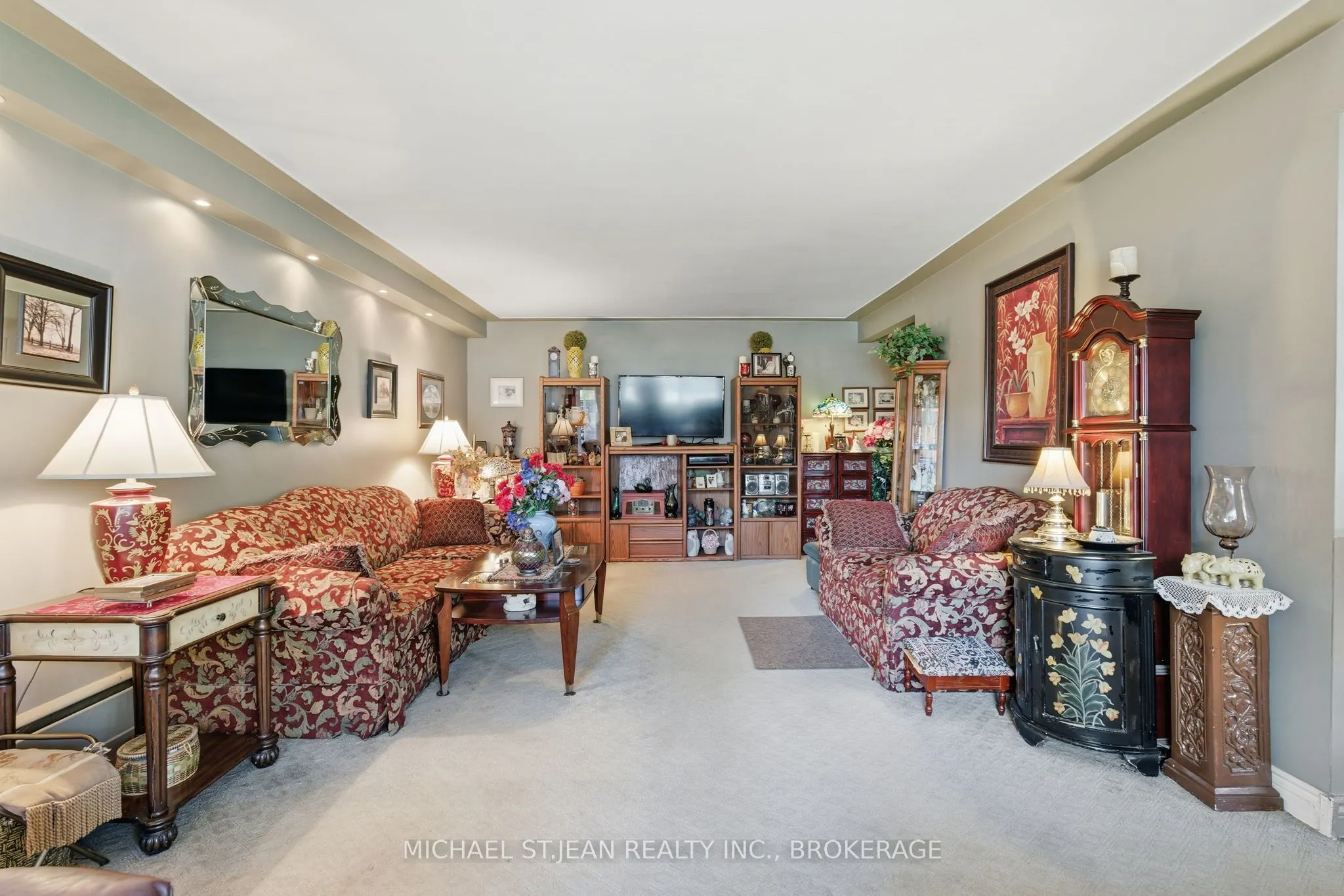 510 Queenston Road, #103