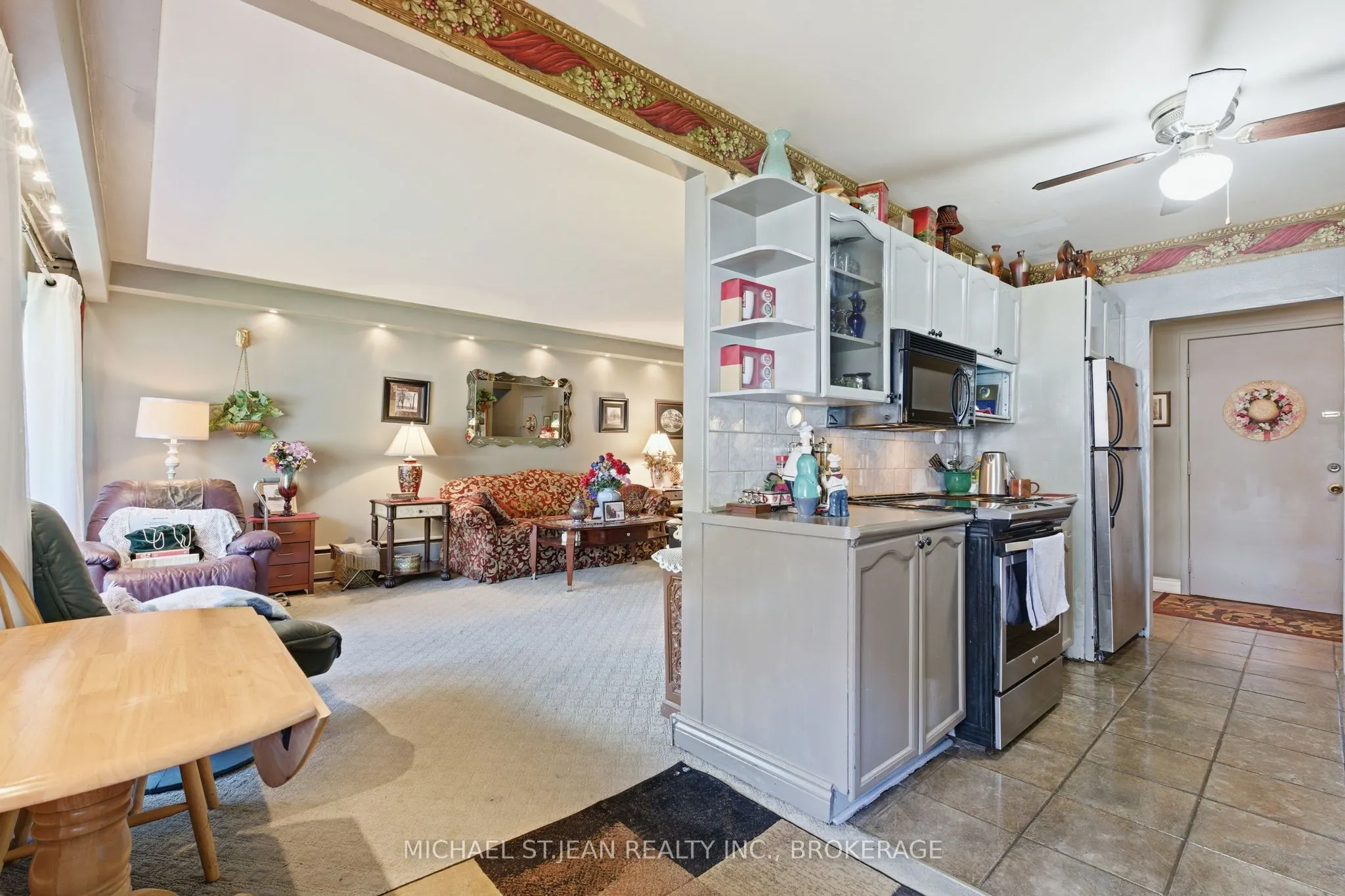 510 Queenston Road, #103