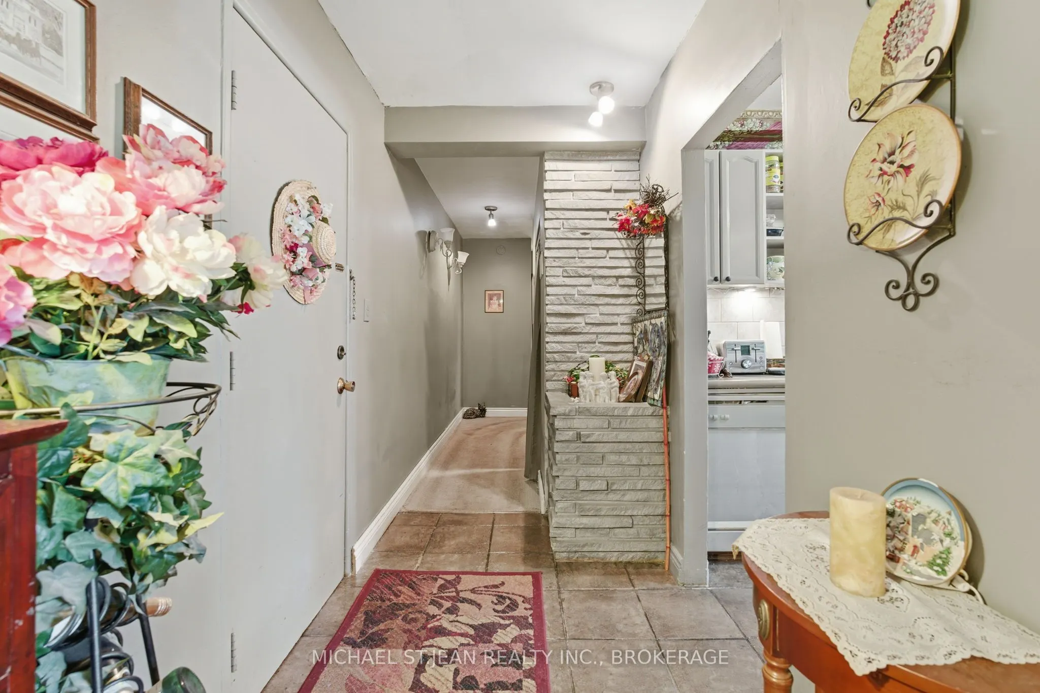 510 Queenston Road, #103