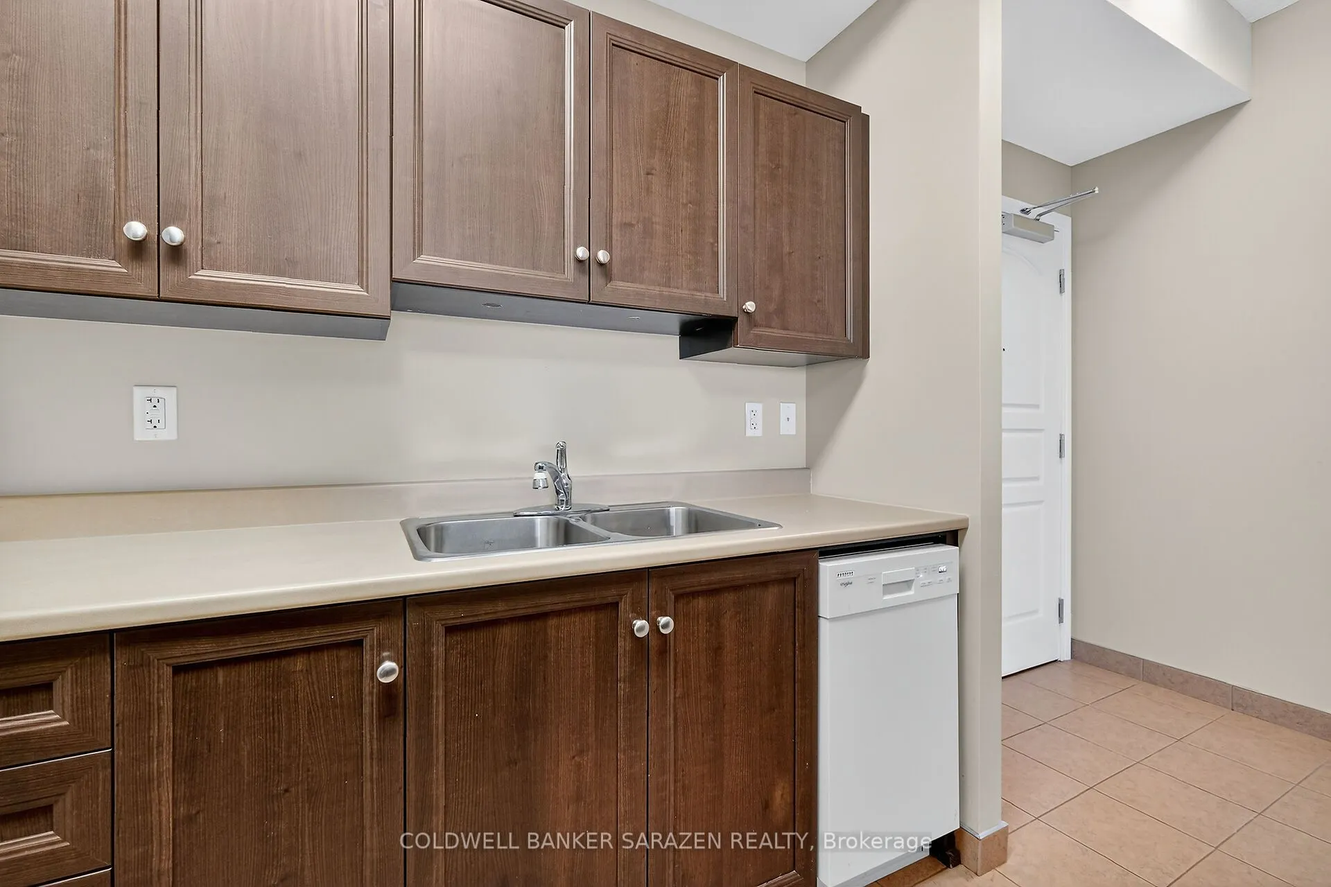 100 Roger Guindon Avenue, #1105