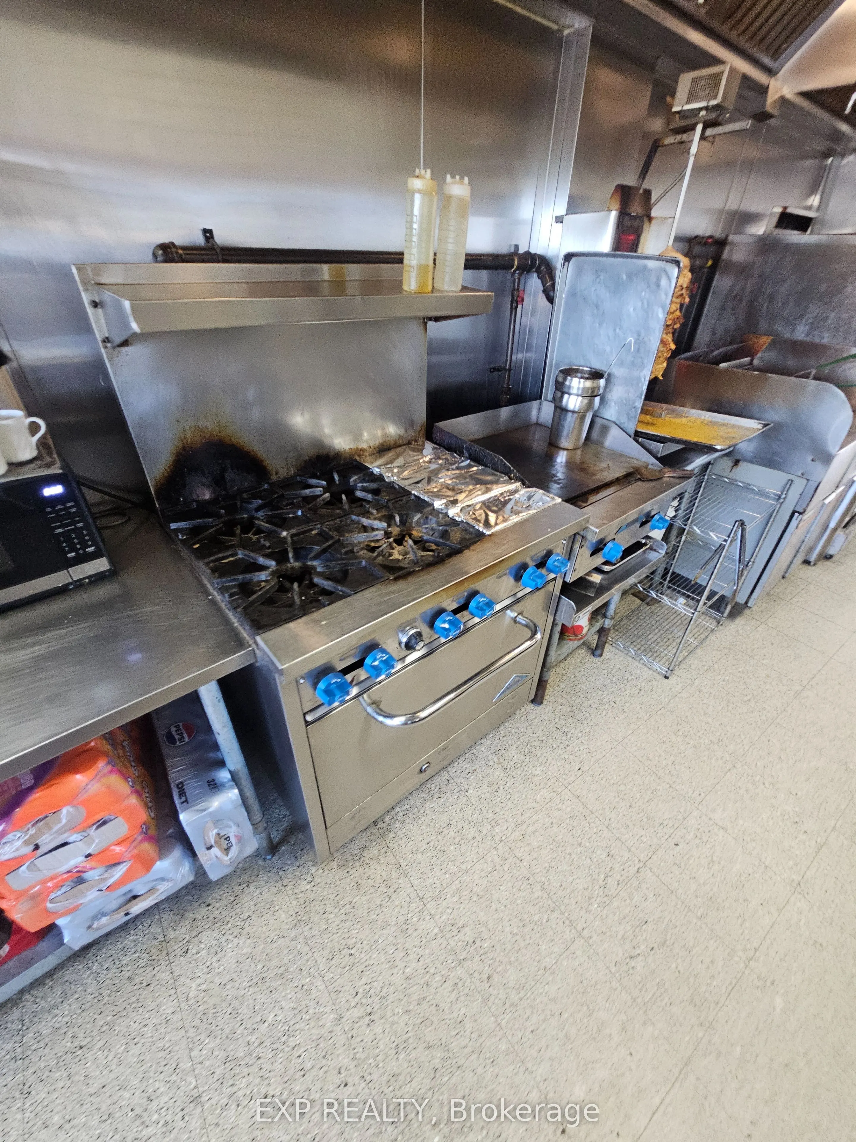 712 Rideau Street W