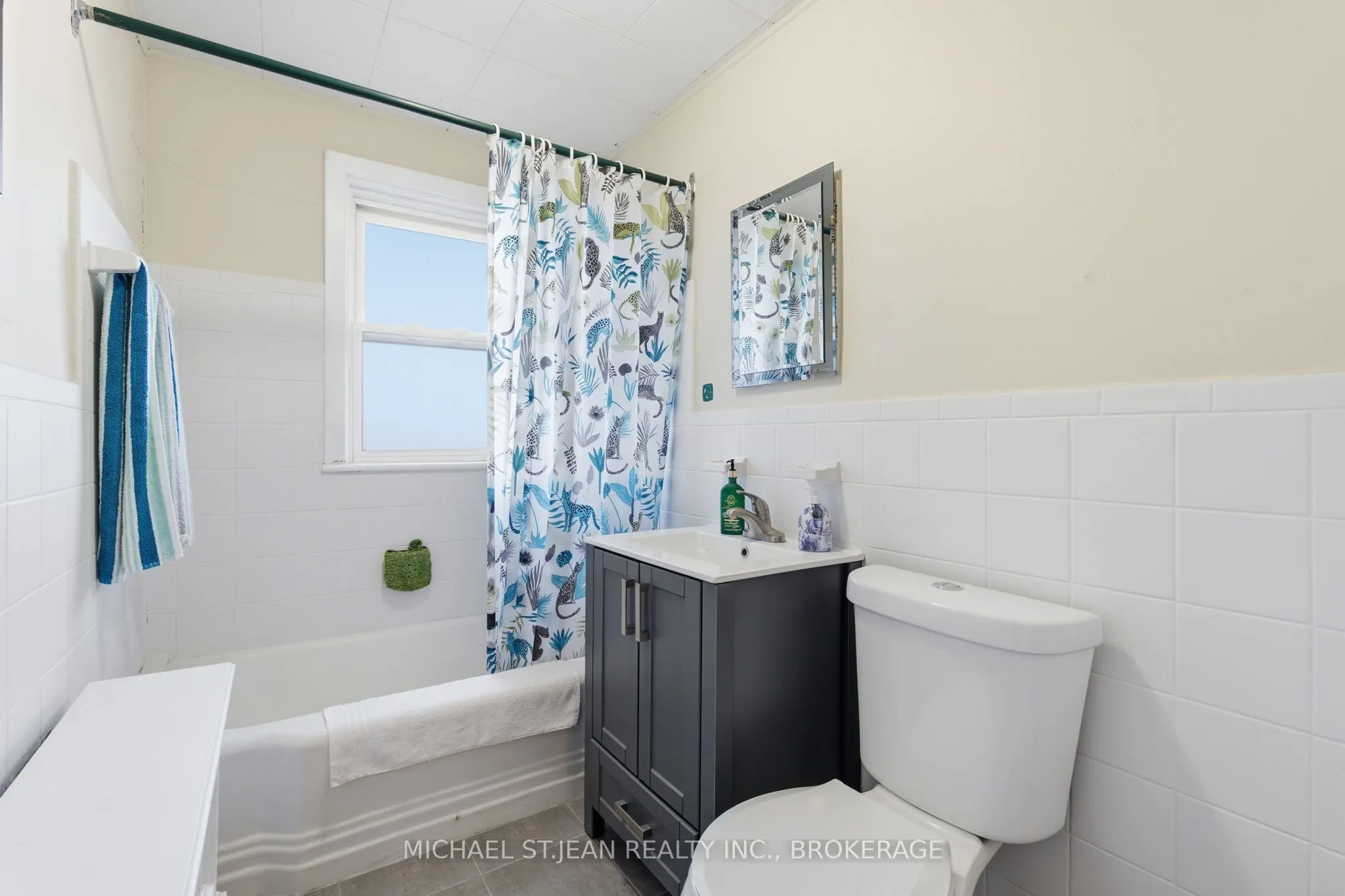 1755 King Street E, #9