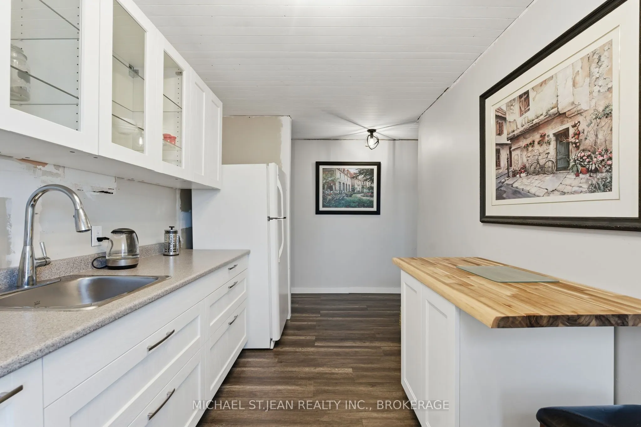 1755 King Street E, #9